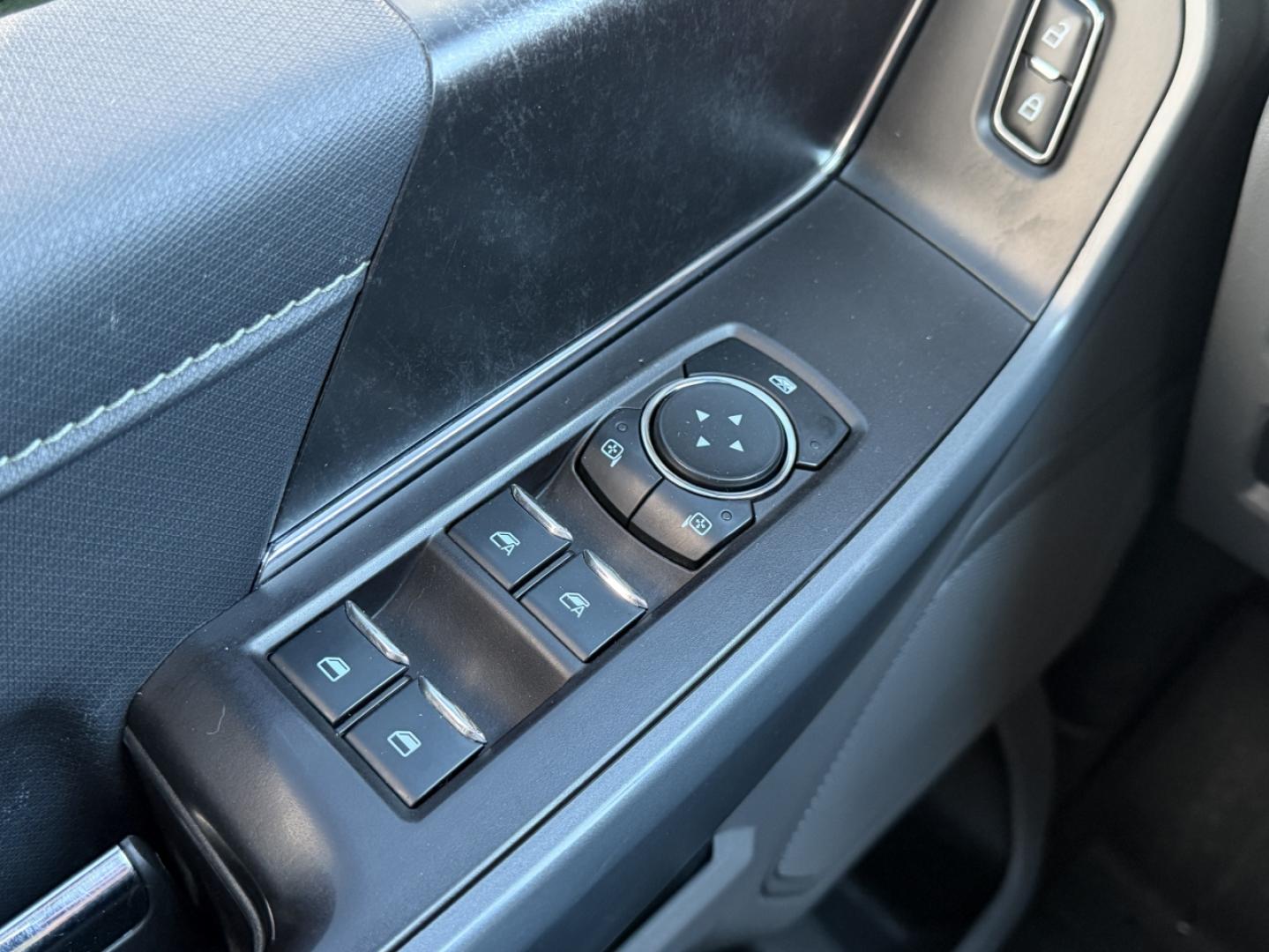 2023 WHITE /Gray Ford F-150 XLT SuperCrew 6.5-ft. Bed 4WD (1FTFW1E53PK) with an 5.0L V8 engine, 6A transmission, located at 2990 Old Orchard Rd., Jackson, MO, 63755, 37.354214, -89.612106 - 2023 Ford F-150 XLT 1-Owner 88xxx miles 4x4 5.0L V8 Automatic Navigation Backup Camera Power Driver Seat Bluetooth Cruise Power Windows/Locks/Mirrors We have financing available and we accept trades! Fill out a credit application on our website or come by today! If you have any question - Photo#28