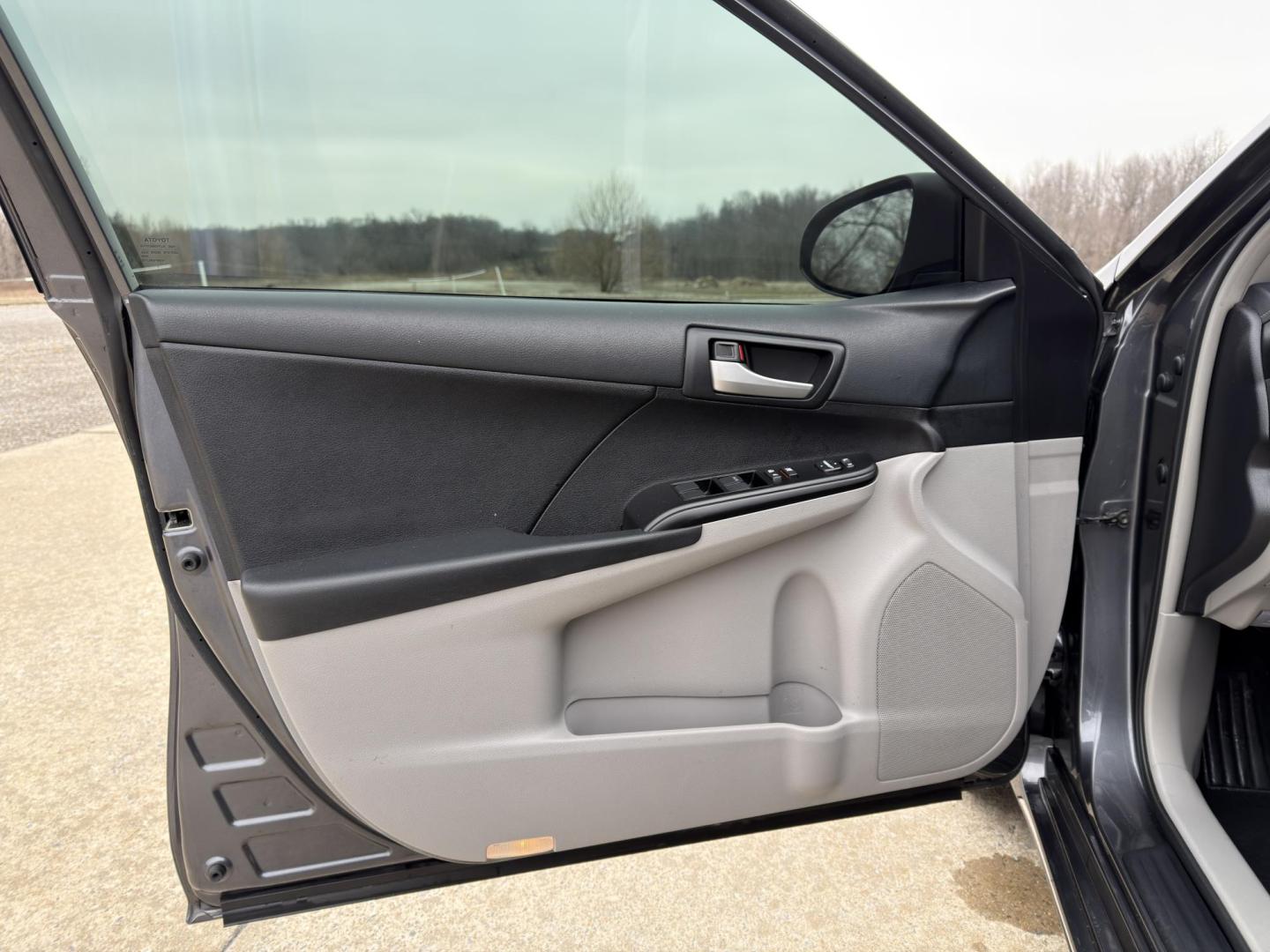 2012 GRAY /Gray Toyota Camry LE (4T4BF1FK8CR) with an 2.5L 4 Cyl. engine, Automatic transmission, located at 2990 Old Orchard Rd., Jackson, MO, 63755, 37.354214, -89.612106 - 2012 Toyota Camry LE 117xxx miles Front Wheel Drive 2.5L 4 Cyl. Automatic Power Driver Seat Bluetooth Cruise Power Windows/Locks/Mirrors We have financing available and we accept trades! Fill out a credit application on our website or come by today! If you have any questions, give us a cal - Photo#10