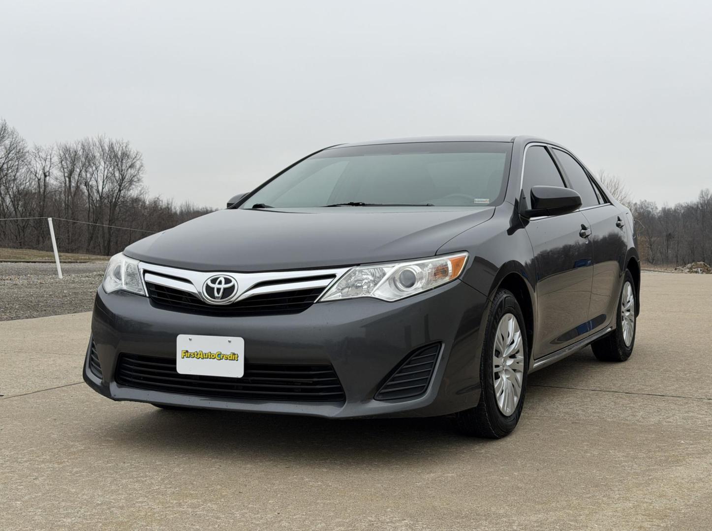2012 GRAY /Gray Toyota Camry LE (4T4BF1FK8CR) with an 2.5L 4 Cyl. engine, Automatic transmission, located at 2990 Old Orchard Rd., Jackson, MO, 63755, 37.354214, -89.612106 - 2012 Toyota Camry LE 117xxx miles Front Wheel Drive 2.5L 4 Cyl. Automatic Power Driver Seat Bluetooth Cruise Power Windows/Locks/Mirrors We have financing available and we accept trades! Fill out a credit application on our website or come by today! If you have any questions, give us a cal - Photo#3
