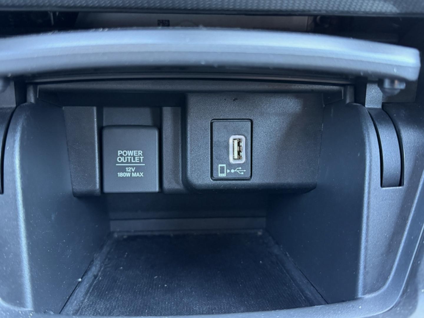 2018 WHITE /Black Honda Accord Sport CVT (1HGCV1F38JA) with an 1.5L 4 Cyl. engine, CVT transmission, located at 2990 Old Orchard Rd., Jackson, MO, 63755, 37.354214, -89.612106 - 2018 Honda Accord Sport 169xxx miles Front Wheel Drive 1.5L 4 Cyl. Automatic Leather Backup Camera Power Driver Seat Bluetooth Cruise Power Windows/Locks/Mirrors We have financing available and we accept trades! Fill out a credit application on our website or come by today! If you have a - Photo#26