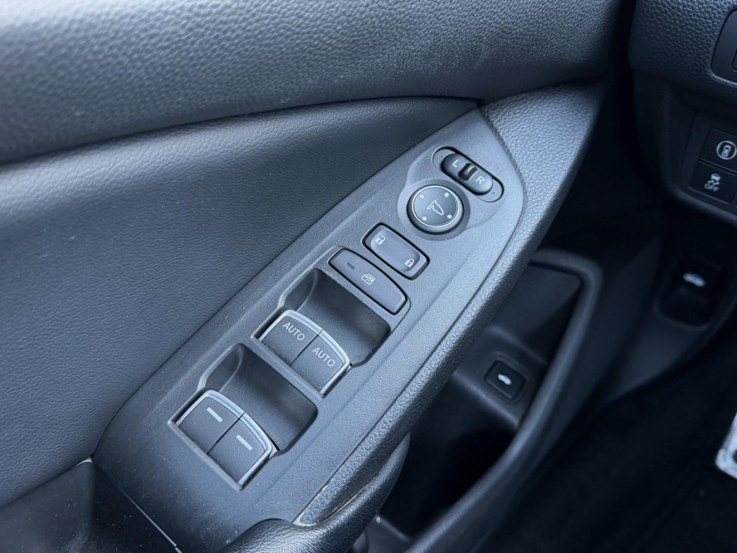 2018 WHITE /Black Honda Accord Sport CVT (1HGCV1F38JA) with an 1.5L 4 Cyl. engine, CVT transmission, located at 2990 Old Orchard Rd., Jackson, MO, 63755, 37.354214, -89.612106 - 2018 Honda Accord Sport 169xxx miles Front Wheel Drive 1.5L 4 Cyl. Automatic Leather Backup Camera Power Driver Seat Bluetooth Cruise Power Windows/Locks/Mirrors We have financing available and we accept trades! Fill out a credit application on our website or come by today! If you have a - Photo#27