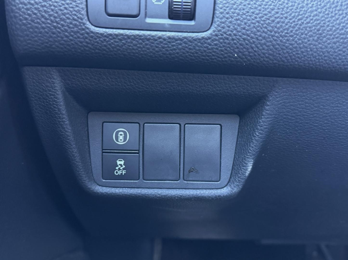 2018 WHITE /Black Honda Accord Sport CVT (1HGCV1F38JA) with an 1.5L 4 Cyl. engine, CVT transmission, located at 2990 Old Orchard Rd., Jackson, MO, 63755, 37.354214, -89.612106 - 2018 Honda Accord Sport 169xxx miles Front Wheel Drive 1.5L 4 Cyl. Automatic Leather Backup Camera Power Driver Seat Bluetooth Cruise Power Windows/Locks/Mirrors We have financing available and we accept trades! Fill out a credit application on our website or come by today! If you have a - Photo#29