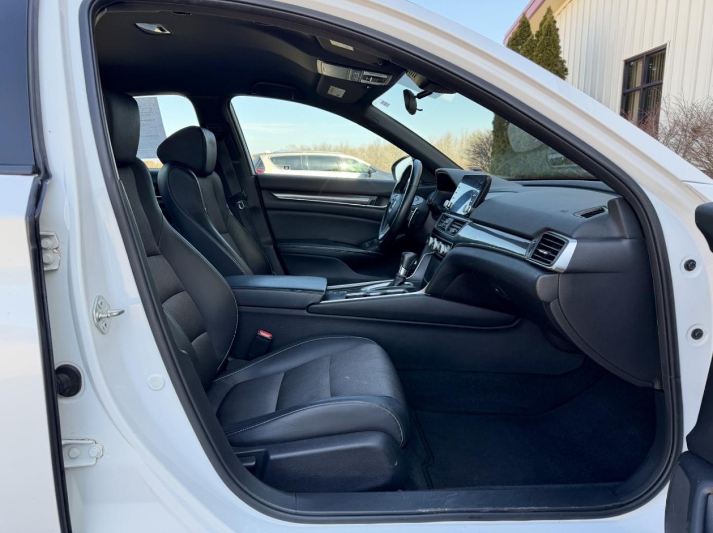 2018 WHITE /Black Honda Accord Sport CVT (1HGCV1F38JA) with an 1.5L 4 Cyl. engine, CVT transmission, located at 2990 Old Orchard Rd., Jackson, MO, 63755, 37.354214, -89.612106 - 2018 Honda Accord Sport 169xxx miles Front Wheel Drive 1.5L 4 Cyl. Automatic Leather Backup Camera Power Driver Seat Bluetooth Cruise Power Windows/Locks/Mirrors We have financing available and we accept trades! Fill out a credit application on our website or come by today! If you have a - Photo#14