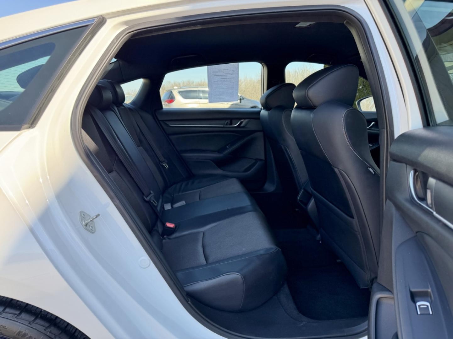 2018 WHITE /Black Honda Accord Sport CVT (1HGCV1F38JA) with an 1.5L 4 Cyl. engine, CVT transmission, located at 2990 Old Orchard Rd., Jackson, MO, 63755, 37.354214, -89.612106 - 2018 Honda Accord Sport 169xxx miles Front Wheel Drive 1.5L 4 Cyl. Automatic Leather Backup Camera Power Driver Seat Bluetooth Cruise Power Windows/Locks/Mirrors We have financing available and we accept trades! Fill out a credit application on our website or come by today! If you have a - Photo#16