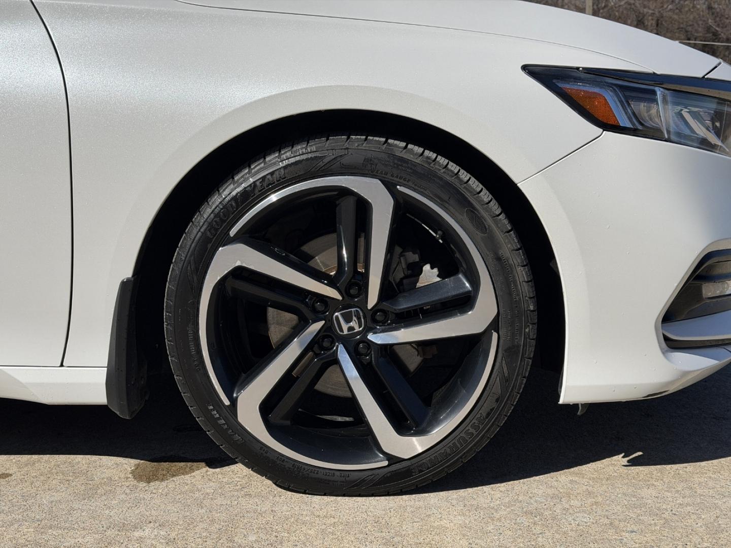 2018 WHITE /Black Honda Accord Sport CVT (1HGCV1F38JA) with an 1.5L 4 Cyl. engine, CVT transmission, located at 2990 Old Orchard Rd., Jackson, MO, 63755, 37.354214, -89.612106 - 2018 Honda Accord Sport 169xxx miles Front Wheel Drive 1.5L 4 Cyl. Automatic Leather Backup Camera Power Driver Seat Bluetooth Cruise Power Windows/Locks/Mirrors We have financing available and we accept trades! Fill out a credit application on our website or come by today! If you have a - Photo#36