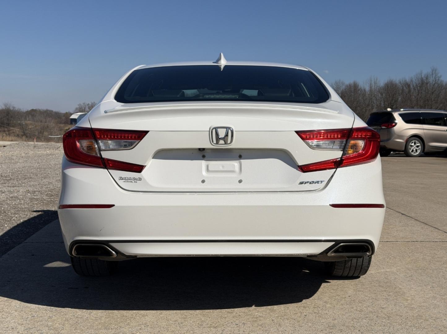 2018 WHITE /Black Honda Accord Sport CVT (1HGCV1F38JA) with an 1.5L 4 Cyl. engine, CVT transmission, located at 2990 Old Orchard Rd., Jackson, MO, 63755, 37.354214, -89.612106 - 2018 Honda Accord Sport 169xxx miles Front Wheel Drive 1.5L 4 Cyl. Automatic Leather Backup Camera Power Driver Seat Bluetooth Cruise Power Windows/Locks/Mirrors We have financing available and we accept trades! Fill out a credit application on our website or come by today! If you have a - Photo#9