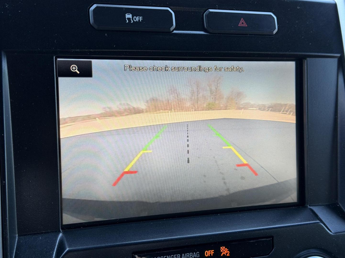 2015 SILVER /Gray Ford F-150 Lariat SuperCrew 6.5-ft. Bed 4WD (1FTEW1EG7FK) with an 3.5L V6 TURBO engine, Automatic transmission, located at 2990 Old Orchard Rd., Jackson, MO, 63755, 37.354214, -89.612106 - 2015 Ford F-150 Lariat 164xxx miles 4x4 3.5L V6 Automatic Leather Navigation Power/Heated/Cooled Seats Heated Rear Seats Heated Steering Wheel Backup Camera Bluetooth Remote Start Cruise Power Windows/Locks/Mirrors We have financing available and we accept trades! Fill out a credit ap - Photo#4