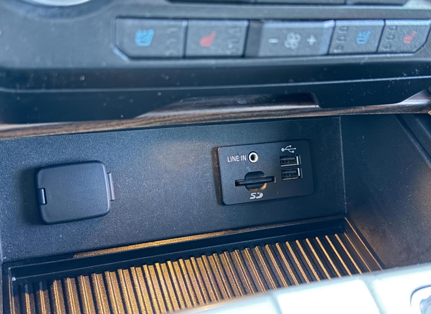 2015 SILVER /Gray Ford F-150 Lariat SuperCrew 6.5-ft. Bed 4WD (1FTEW1EG7FK) with an 3.5L V6 TURBO engine, Automatic transmission, located at 2990 Old Orchard Rd., Jackson, MO, 63755, 37.354214, -89.612106 - 2015 Ford F-150 Lariat 164xxx miles 4x4 3.5L V6 Automatic Leather Navigation Power/Heated/Cooled Seats Heated Rear Seats Heated Steering Wheel Backup Camera Bluetooth Remote Start Cruise Power Windows/Locks/Mirrors We have financing available and we accept trades! Fill out a credit ap - Photo#30