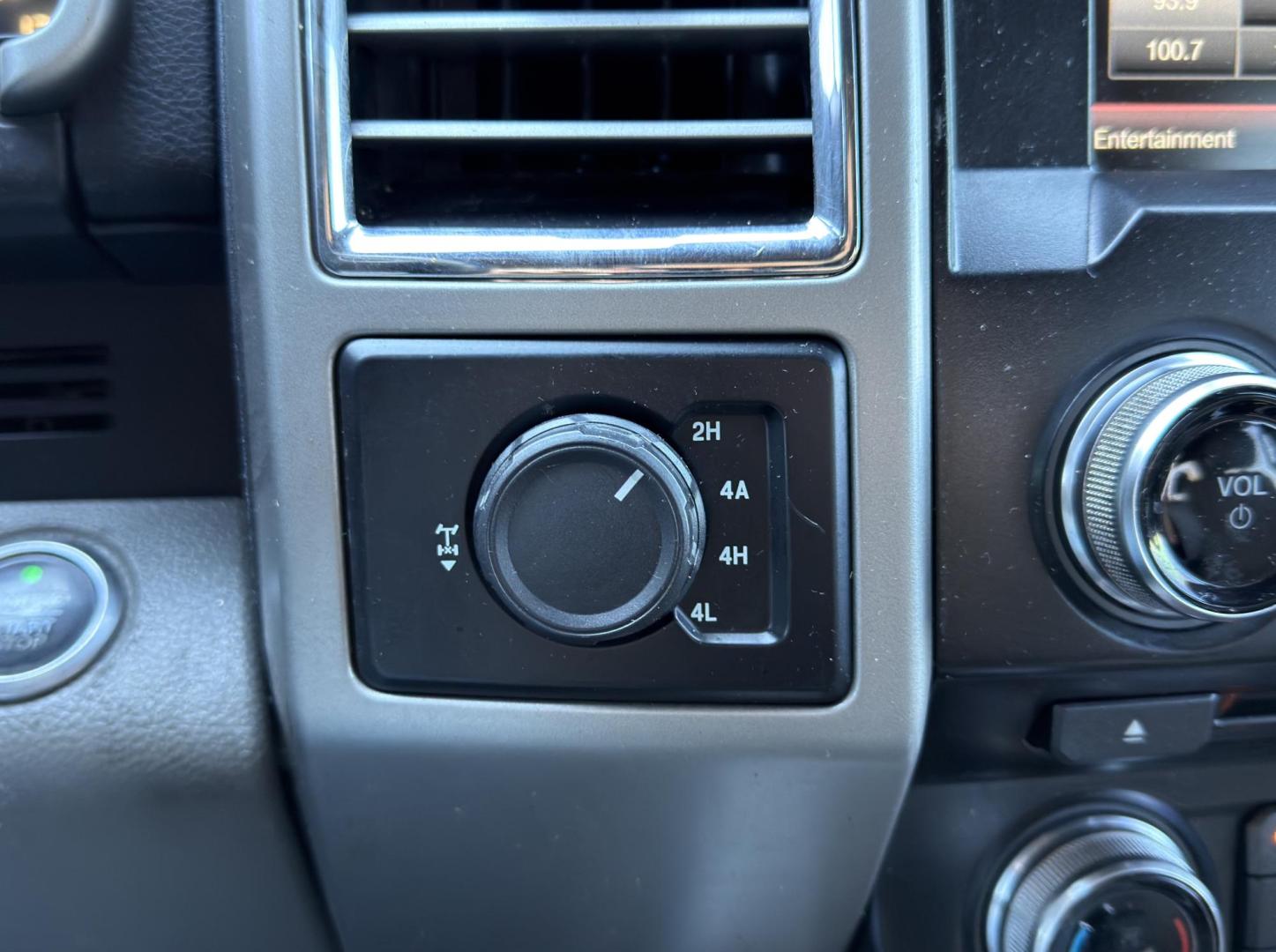 2015 SILVER /Gray Ford F-150 Lariat SuperCrew 6.5-ft. Bed 4WD (1FTEW1EG7FK) with an 3.5L V6 TURBO engine, Automatic transmission, located at 2990 Old Orchard Rd., Jackson, MO, 63755, 37.354214, -89.612106 - 2015 Ford F-150 Lariat 164xxx miles 4x4 3.5L V6 Automatic Leather Navigation Power/Heated/Cooled Seats Heated Rear Seats Heated Steering Wheel Backup Camera Bluetooth Remote Start Cruise Power Windows/Locks/Mirrors We have financing available and we accept trades! Fill out a credit ap - Photo#2