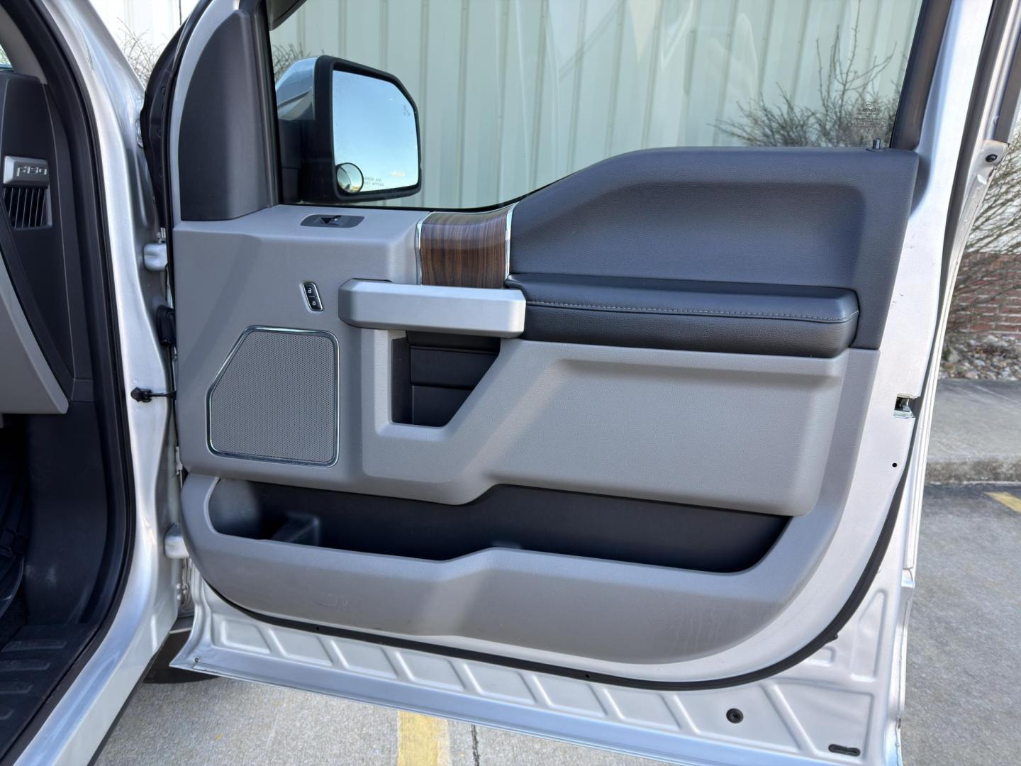 2015 SILVER /Gray Ford F-150 Lariat SuperCrew 6.5-ft. Bed 4WD (1FTEW1EG7FK) with an 3.5L V6 TURBO engine, Automatic transmission, located at 2990 Old Orchard Rd., Jackson, MO, 63755, 37.354214, -89.612106 - 2015 Ford F-150 Lariat 164xxx miles 4x4 3.5L V6 Automatic Leather Navigation Power/Heated/Cooled Seats Heated Rear Seats Heated Steering Wheel Backup Camera Bluetooth Remote Start Cruise Power Windows/Locks/Mirrors We have financing available and we accept trades! Fill out a credit ap - Photo#18