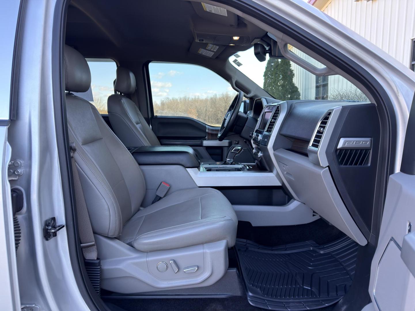 2015 SILVER /Gray Ford F-150 Lariat SuperCrew 6.5-ft. Bed 4WD (1FTEW1EG7FK) with an 3.5L V6 TURBO engine, Automatic transmission, located at 2990 Old Orchard Rd., Jackson, MO, 63755, 37.354214, -89.612106 - 2015 Ford F-150 Lariat 164xxx miles 4x4 3.5L V6 Automatic Leather Navigation Power/Heated/Cooled Seats Heated Rear Seats Heated Steering Wheel Backup Camera Bluetooth Remote Start Cruise Power Windows/Locks/Mirrors We have financing available and we accept trades! Fill out a credit ap - Photo#19