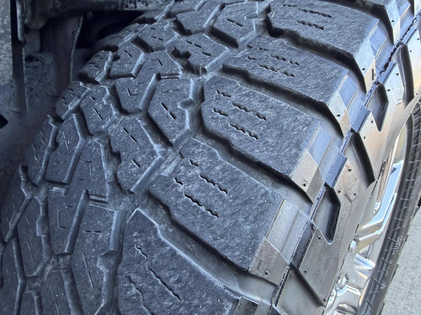 2015 SILVER /Gray Ford F-150 Lariat SuperCrew 6.5-ft. Bed 4WD (1FTEW1EG7FK) with an 3.5L V6 TURBO engine, Automatic transmission, located at 2990 Old Orchard Rd., Jackson, MO, 63755, 37.354214, -89.612106 - 2015 Ford F-150 Lariat 164xxx miles 4x4 3.5L V6 Automatic Leather Navigation Power/Heated/Cooled Seats Heated Rear Seats Heated Steering Wheel Backup Camera Bluetooth Remote Start Cruise Power Windows/Locks/Mirrors We have financing available and we accept trades! Fill out a credit ap - Photo#40