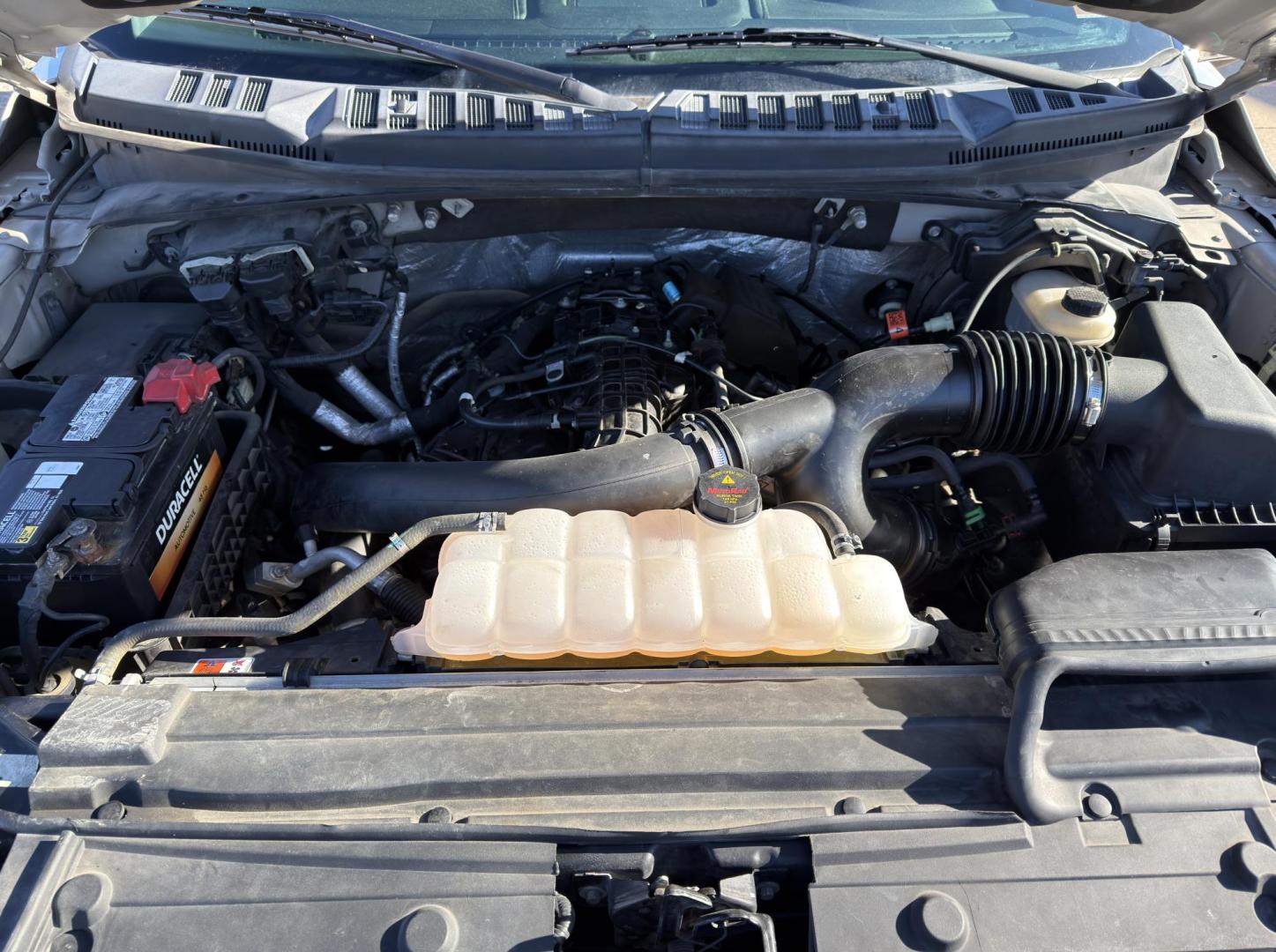 2015 SILVER /Gray Ford F-150 Lariat SuperCrew 6.5-ft. Bed 4WD (1FTEW1EG7FK) with an 3.5L V6 TURBO engine, Automatic transmission, located at 2990 Old Orchard Rd., Jackson, MO, 63755, 37.354214, -89.612106 - 2015 Ford F-150 Lariat 164xxx miles 4x4 3.5L V6 Automatic Leather Navigation Power/Heated/Cooled Seats Heated Rear Seats Heated Steering Wheel Backup Camera Bluetooth Remote Start Cruise Power Windows/Locks/Mirrors We have financing available and we accept trades! Fill out a credit ap - Photo#39