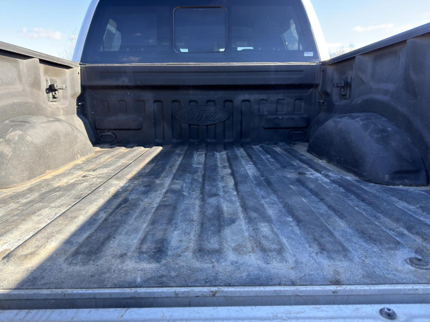 2015 SILVER /Gray Ford F-150 Lariat SuperCrew 6.5-ft. Bed 4WD (1FTEW1EG7FK) with an 3.5L V6 TURBO engine, Automatic transmission, located at 2990 Old Orchard Rd., Jackson, MO, 63755, 37.354214, -89.612106 - 2015 Ford F-150 Lariat 164xxx miles 4x4 3.5L V6 Automatic Leather Navigation Power/Heated/Cooled Seats Heated Rear Seats Heated Steering Wheel Backup Camera Bluetooth Remote Start Cruise Power Windows/Locks/Mirrors We have financing available and we accept trades! Fill out a credit ap - Photo#23