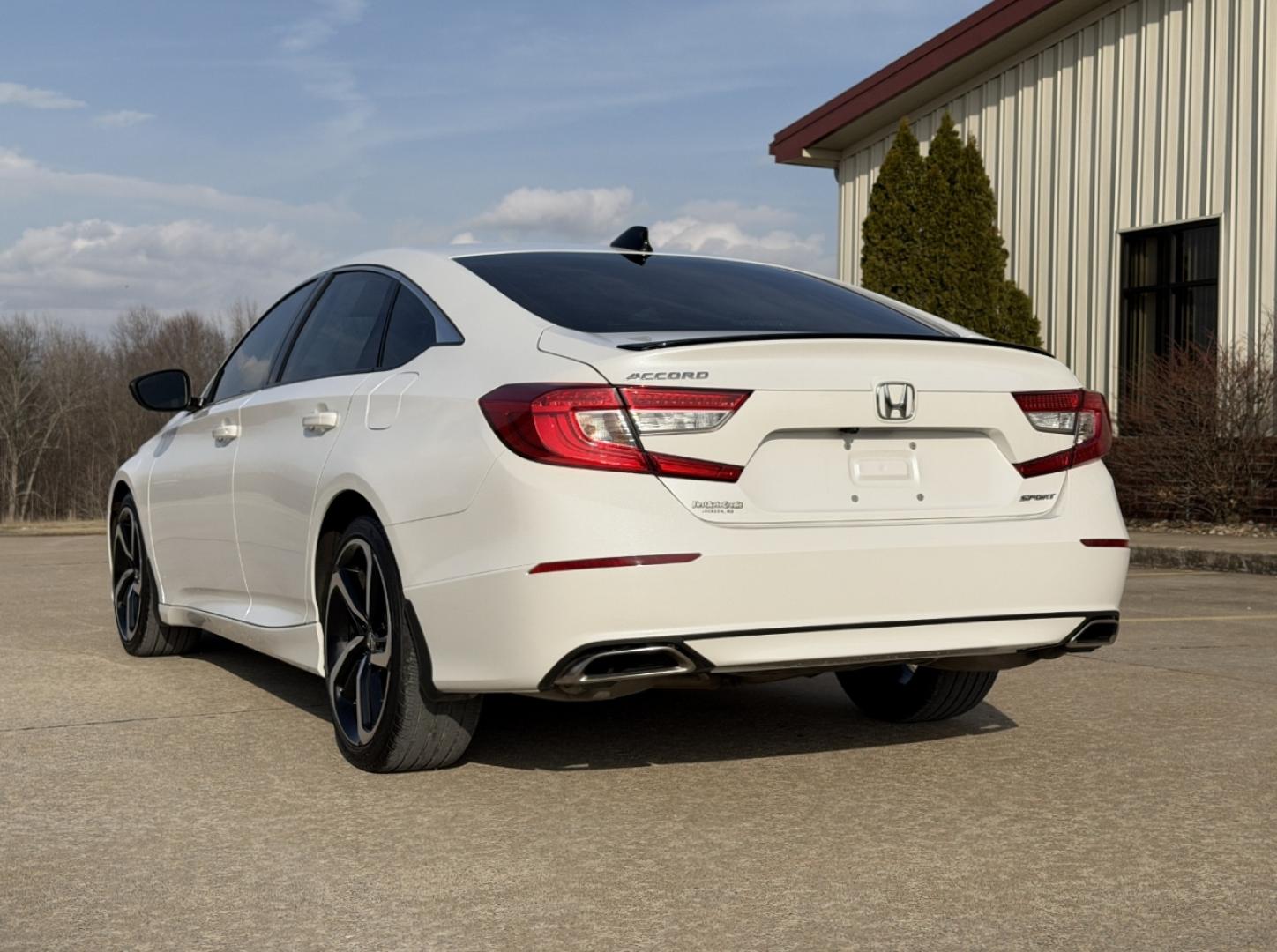 2022 WHITE /Black Honda Accord Sport CVT (1HGCV1F34NA) with an 1.5L 4 Cyl. engine, Automatic transmission, located at 2990 Old Orchard Rd., Jackson, MO, 63755, 37.354214, -89.612106 - 2022 Honda Accord Sport 64xxx miles Front Wheel Drive 1.5L 4 Cyl. Automatic Power Driver Seat Backup Camera Bluetooth Cruise Power Windows/Locks/Mirrors We have financing available and we accept trades! Fill out a credit application on our website or come by today! If you have any questio - Photo#8