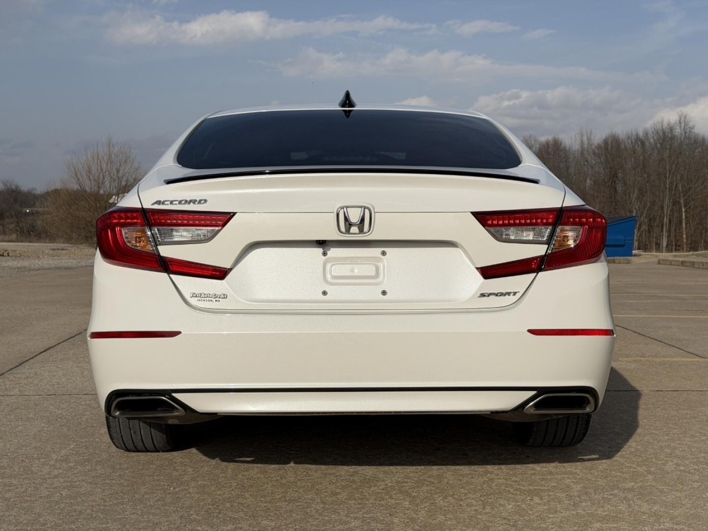 2022 WHITE /Black Honda Accord Sport CVT (1HGCV1F34NA) with an 1.5L 4 Cyl. engine, Automatic transmission, located at 2990 Old Orchard Rd., Jackson, MO, 63755, 37.354214, -89.612106 - 2022 Honda Accord Sport 64xxx miles Front Wheel Drive 1.5L 4 Cyl. Automatic Power Driver Seat Backup Camera Bluetooth Cruise Power Windows/Locks/Mirrors We have financing available and we accept trades! Fill out a credit application on our website or come by today! If you have any questio - Photo#9