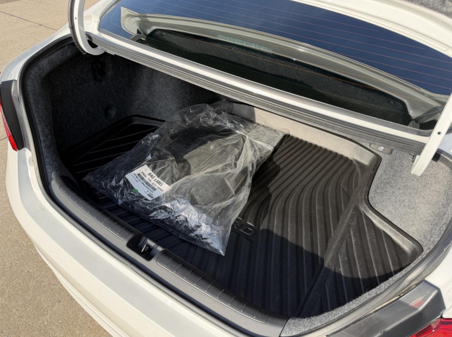 2022 WHITE /Black Honda Accord Sport CVT (1HGCV1F34NA) with an 1.5L 4 Cyl. engine, Automatic transmission, located at 2990 Old Orchard Rd., Jackson, MO, 63755, 37.354214, -89.612106 - 2022 Honda Accord Sport 64xxx miles Front Wheel Drive 1.5L 4 Cyl. Automatic Power Driver Seat Backup Camera Bluetooth Cruise Power Windows/Locks/Mirrors We have financing available and we accept trades! Fill out a credit application on our website or come by today! If you have any questio - Photo#18