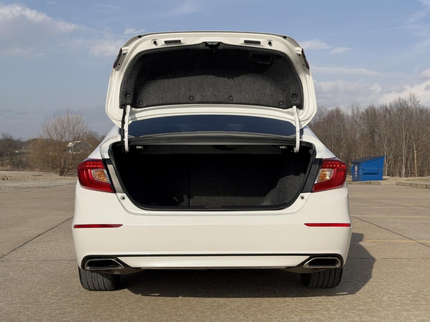 2022 WHITE /Black Honda Accord Sport CVT (1HGCV1F34NA) with an 1.5L 4 Cyl. engine, Automatic transmission, located at 2990 Old Orchard Rd., Jackson, MO, 63755, 37.354214, -89.612106 - 2022 Honda Accord Sport 64xxx miles Front Wheel Drive 1.5L 4 Cyl. Automatic Power Driver Seat Backup Camera Bluetooth Cruise Power Windows/Locks/Mirrors We have financing available and we accept trades! Fill out a credit application on our website or come by today! If you have any questio - Photo#17