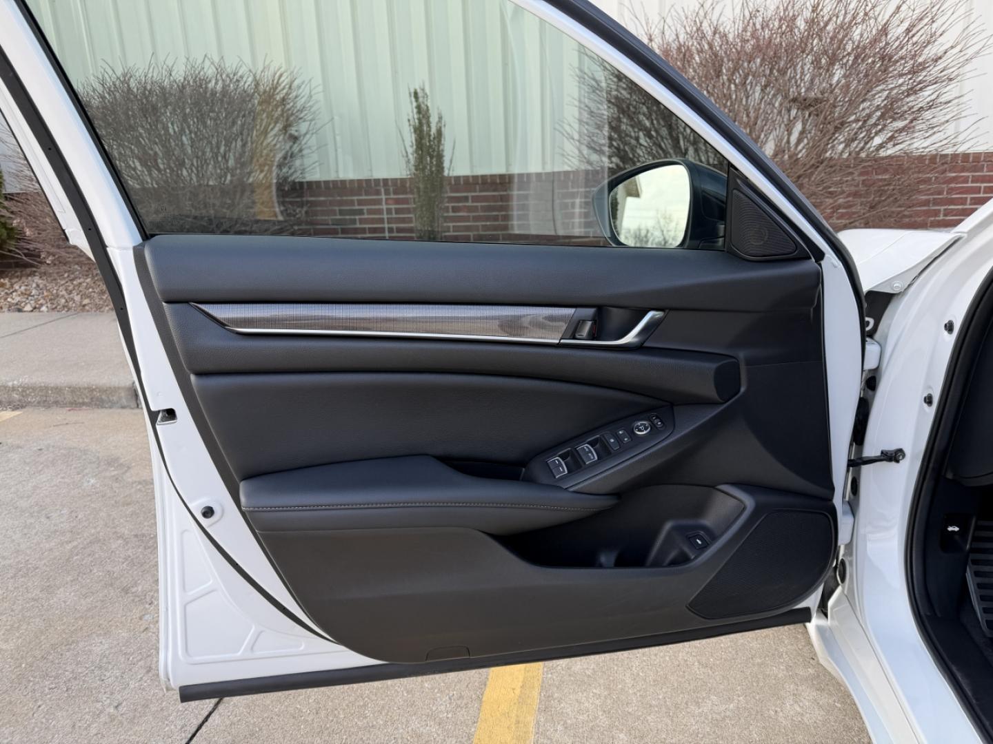 2022 WHITE /Black Honda Accord Sport CVT (1HGCV1F34NA) with an 1.5L 4 Cyl. engine, Automatic transmission, located at 2990 Old Orchard Rd., Jackson, MO, 63755, 37.354214, -89.612106 - 2022 Honda Accord Sport 64xxx miles Front Wheel Drive 1.5L 4 Cyl. Automatic Power Driver Seat Backup Camera Bluetooth Cruise Power Windows/Locks/Mirrors We have financing available and we accept trades! Fill out a credit application on our website or come by today! If you have any questio - Photo#11