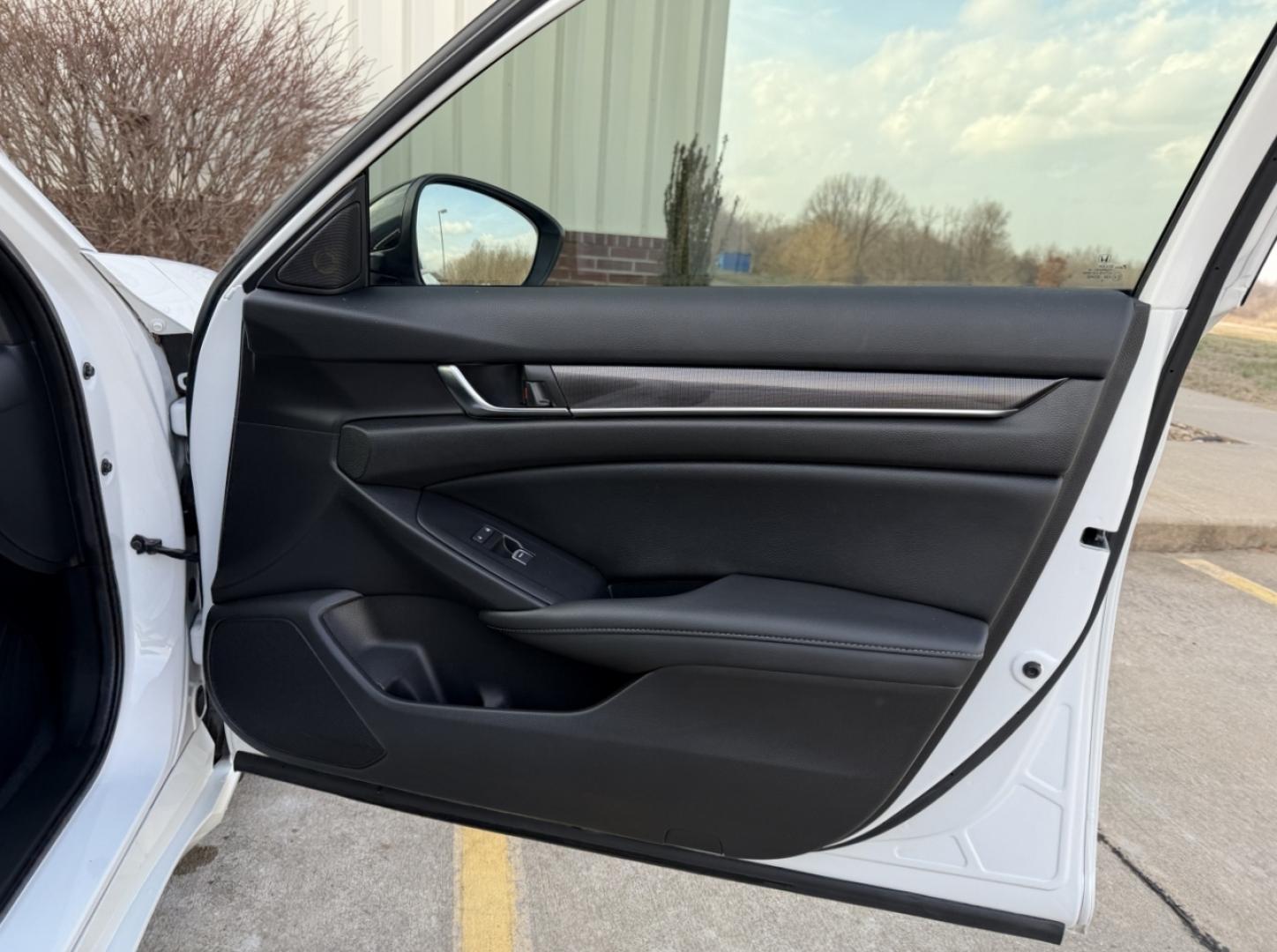 2022 WHITE /Black Honda Accord Sport CVT (1HGCV1F34NA) with an 1.5L 4 Cyl. engine, Automatic transmission, located at 2990 Old Orchard Rd., Jackson, MO, 63755, 37.354214, -89.612106 - 2022 Honda Accord Sport 64xxx miles Front Wheel Drive 1.5L 4 Cyl. Automatic Power Driver Seat Backup Camera Bluetooth Cruise Power Windows/Locks/Mirrors We have financing available and we accept trades! Fill out a credit application on our website or come by today! If you have any questio - Photo#13