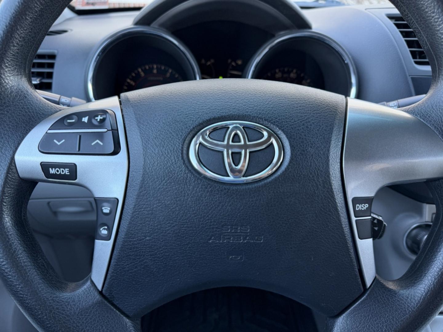 2013 GREEN /Gray Toyota Highlander 2WD (5TDZK3EH8DS) with an 3.5L V6 engine, Automatic transmission, located at 2990 Old Orchard Rd., Jackson, MO, 63755, 37.354214, -89.612106 - 2013 Toyota Highlander 221xxx miles Front Wheel Drive 3.5L V6 Automatic Backup Camera 3rd Row Power Driver Seat Bluetooth Cruise Power Windows/Locks/Mirrors We have financing available and we accept trades! Fill out a credit application on our website or come by today! If you have any qu - Photo#22