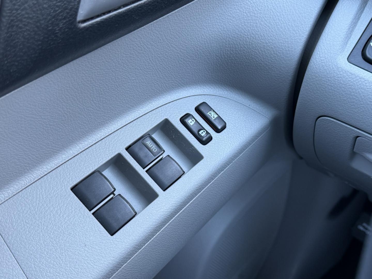 2013 GREEN /Gray Toyota Highlander 2WD (5TDZK3EH8DS) with an 3.5L V6 engine, Automatic transmission, located at 2990 Old Orchard Rd., Jackson, MO, 63755, 37.354214, -89.612106 - 2013 Toyota Highlander 221xxx miles Front Wheel Drive 3.5L V6 Automatic Backup Camera 3rd Row Power Driver Seat Bluetooth Cruise Power Windows/Locks/Mirrors We have financing available and we accept trades! Fill out a credit application on our website or come by today! If you have any qu - Photo#29