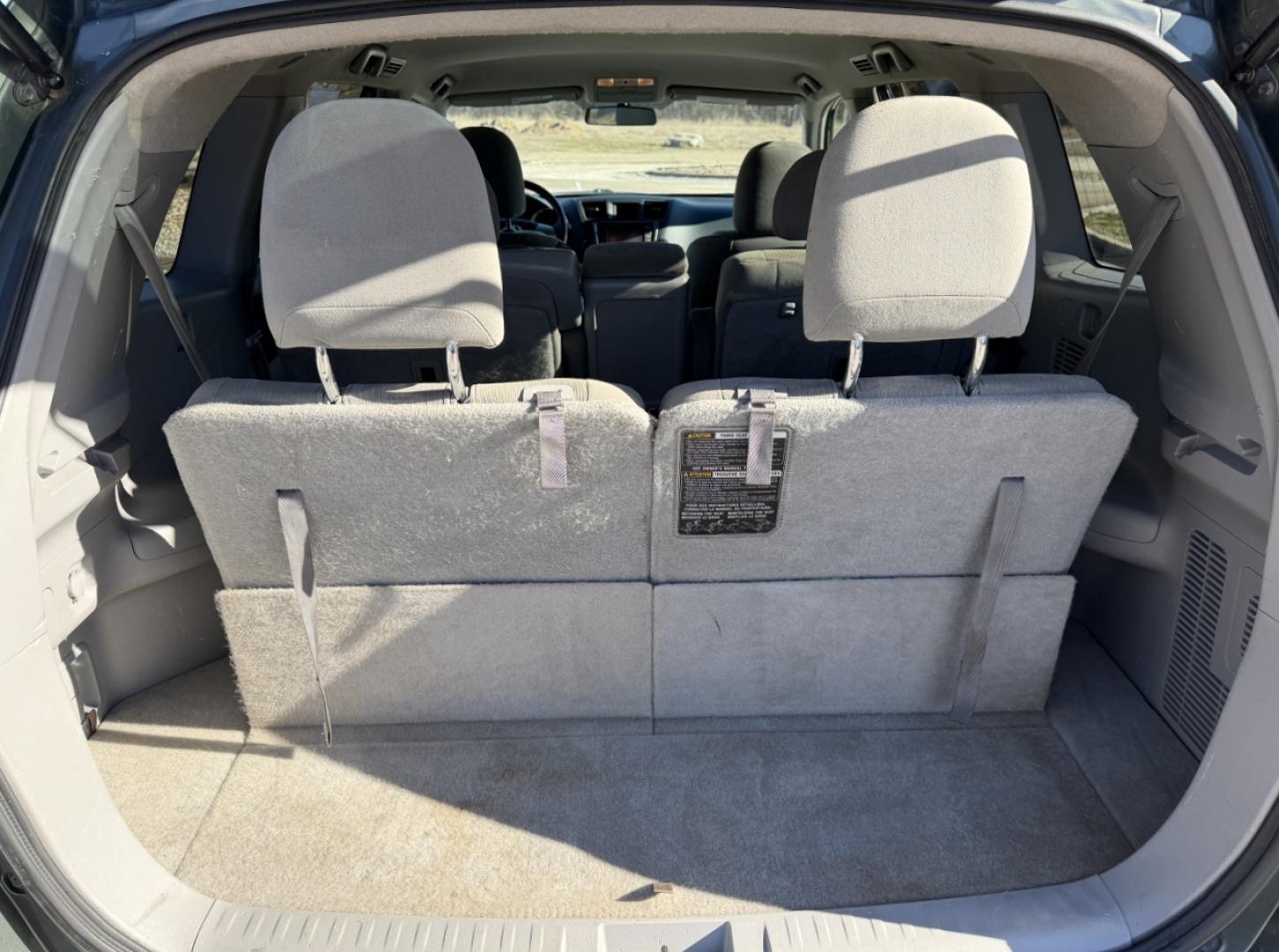 2013 GREEN /Gray Toyota Highlander 2WD (5TDZK3EH8DS) with an 3.5L V6 engine, Automatic transmission, located at 2990 Old Orchard Rd., Jackson, MO, 63755, 37.354214, -89.612106 - 2013 Toyota Highlander 221xxx miles Front Wheel Drive 3.5L V6 Automatic Backup Camera 3rd Row Power Driver Seat Bluetooth Cruise Power Windows/Locks/Mirrors We have financing available and we accept trades! Fill out a credit application on our website or come by today! If you have any qu - Photo#19