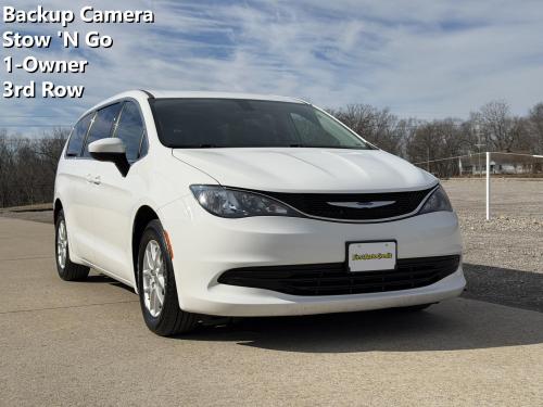 2020 Chrysler Voyager LX