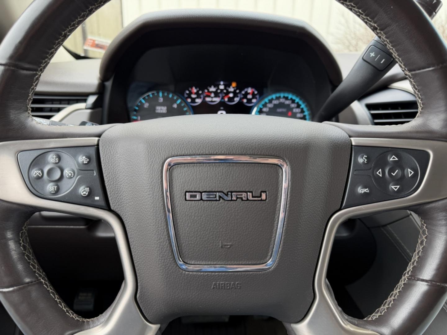 2018 WHITE /Tan GMC Yukon XL Denali 4WD (1GKS2HKJ1JR) with an 6.2L V8 engine, Automatic transmission, located at 2990 Old Orchard Rd., Jackson, MO, 63755, 37.354214, -89.612106 - 2018 GMC Yukon XL Denali 140xxx miles 4 Wheel Drive 6.2L V8 Automatic Leather 3rd Row Navigation Rear Entertainment Backup Camera Power/Heated/Cooled Seats Heated Rear Seats Heated Steering Wheel Power Running Boards Heads Up Display Bluetooth Remote Start Cruise Power Windows/Lock - Photo#31