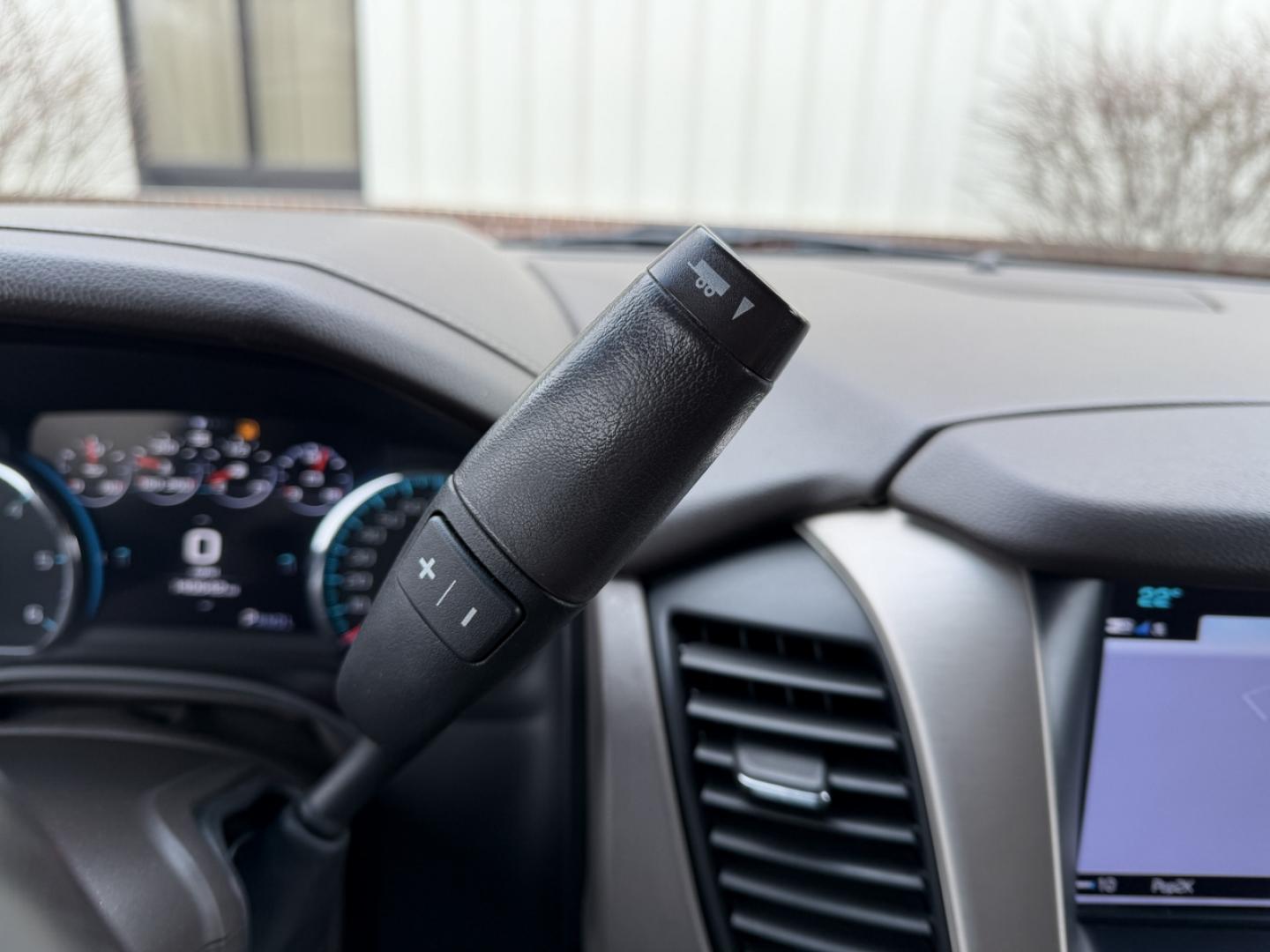 2018 WHITE /Tan GMC Yukon XL Denali 4WD (1GKS2HKJ1JR) with an 6.2L V8 engine, Automatic transmission, located at 2990 Old Orchard Rd., Jackson, MO, 63755, 37.354214, -89.612106 - 2018 GMC Yukon XL Denali 140xxx miles 4 Wheel Drive 6.2L V8 Automatic Leather 3rd Row Navigation Rear Entertainment Backup Camera Power/Heated/Cooled Seats Heated Rear Seats Heated Steering Wheel Power Running Boards Heads Up Display Bluetooth Remote Start Cruise Power Windows/Lock - Photo#32