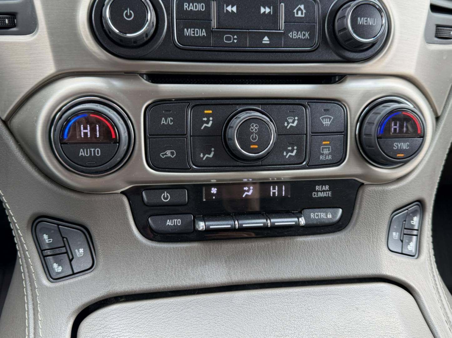 2018 WHITE /Tan GMC Yukon XL Denali 4WD (1GKS2HKJ1JR) with an 6.2L V8 engine, Automatic transmission, located at 2990 Old Orchard Rd., Jackson, MO, 63755, 37.354214, -89.612106 - 2018 GMC Yukon XL Denali 140xxx miles 4 Wheel Drive 6.2L V8 Automatic Leather 3rd Row Navigation Rear Entertainment Backup Camera Power/Heated/Cooled Seats Heated Rear Seats Heated Steering Wheel Power Running Boards Heads Up Display Bluetooth Remote Start Cruise Power Windows/Lock - Photo#5