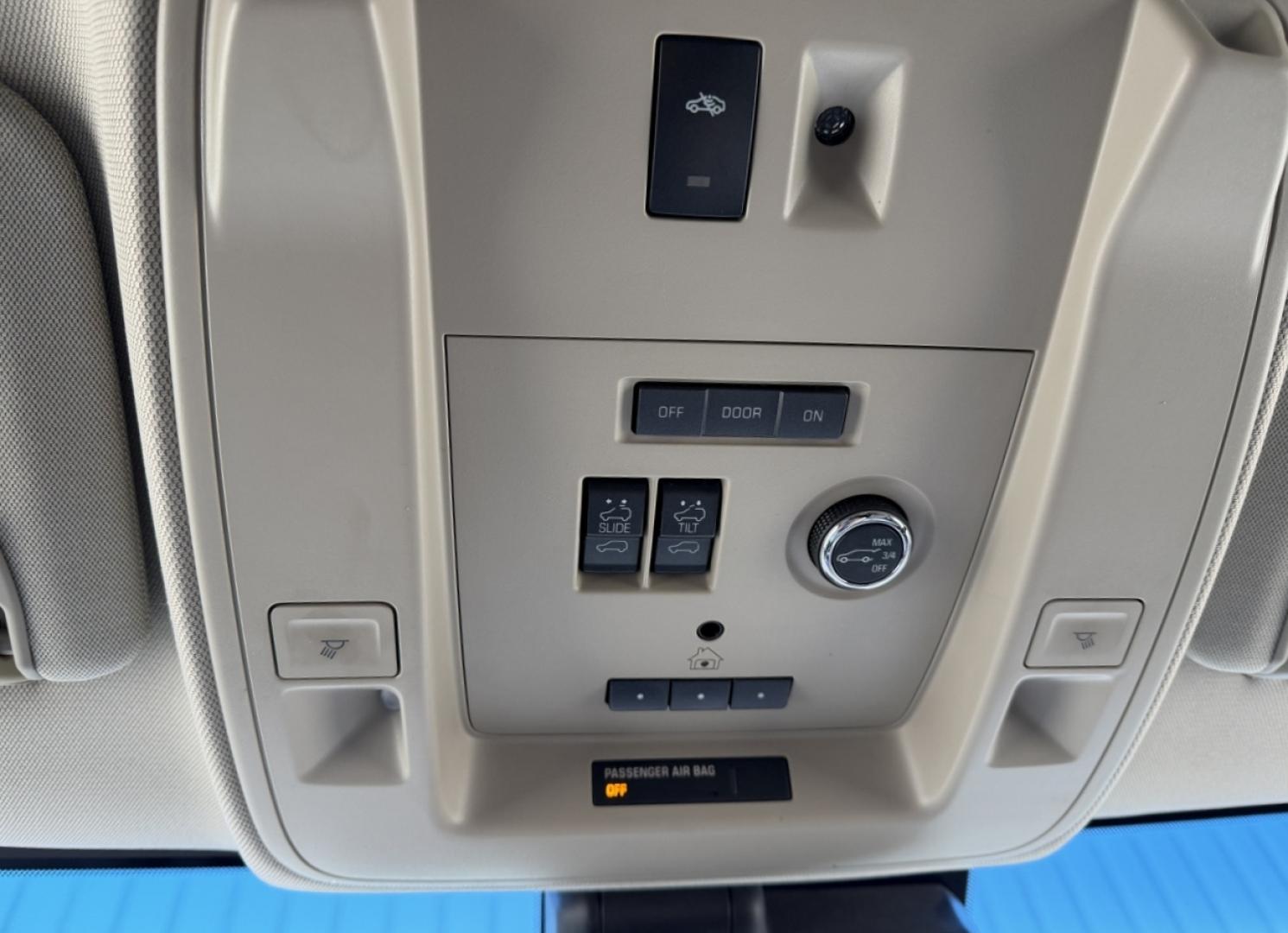 2018 WHITE /Tan GMC Yukon XL Denali 4WD (1GKS2HKJ1JR) with an 6.2L V8 engine, Automatic transmission, located at 2990 Old Orchard Rd., Jackson, MO, 63755, 37.354214, -89.612106 - 2018 GMC Yukon XL Denali 140xxx miles 4 Wheel Drive 6.2L V8 Automatic Leather 3rd Row Navigation Rear Entertainment Backup Camera Power/Heated/Cooled Seats Heated Rear Seats Heated Steering Wheel Power Running Boards Heads Up Display Bluetooth Remote Start Cruise Power Windows/Lock - Photo#39