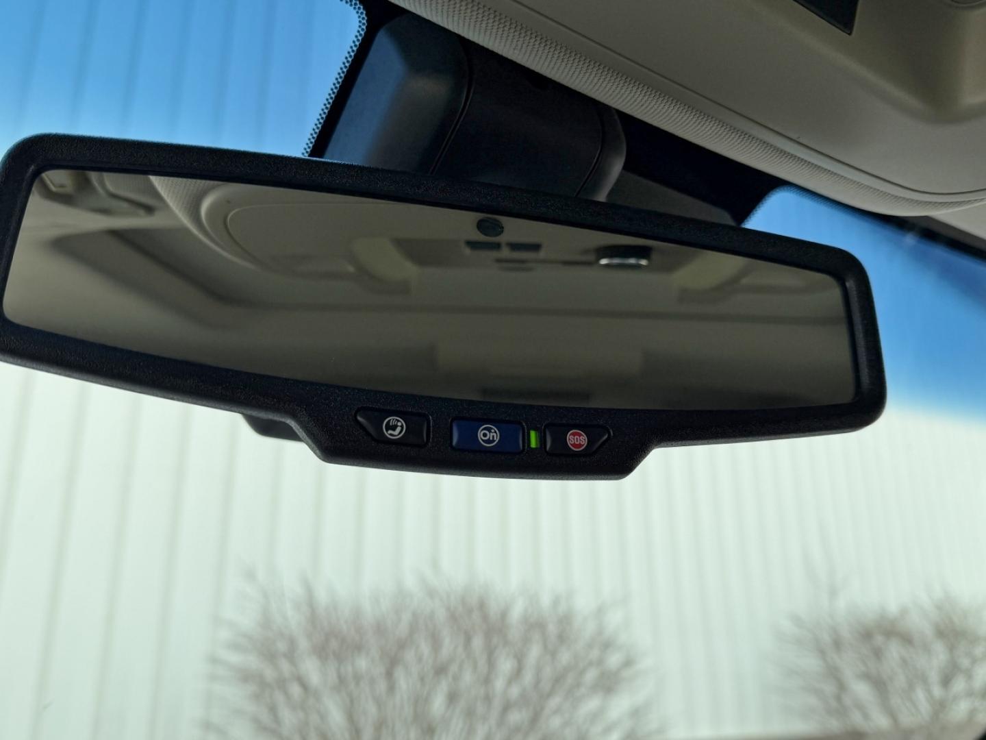 2018 WHITE /Tan GMC Yukon XL Denali 4WD (1GKS2HKJ1JR) with an 6.2L V8 engine, Automatic transmission, located at 2990 Old Orchard Rd., Jackson, MO, 63755, 37.354214, -89.612106 - 2018 GMC Yukon XL Denali 140xxx miles 4 Wheel Drive 6.2L V8 Automatic Leather 3rd Row Navigation Rear Entertainment Backup Camera Power/Heated/Cooled Seats Heated Rear Seats Heated Steering Wheel Power Running Boards Heads Up Display Bluetooth Remote Start Cruise Power Windows/Lock - Photo#40