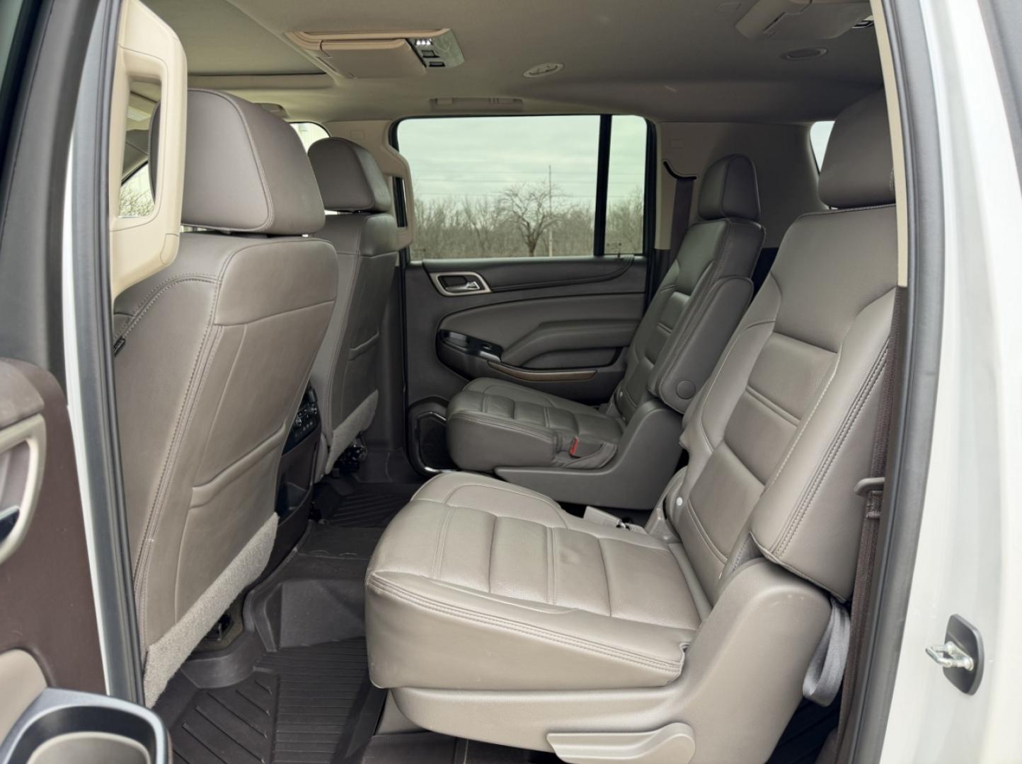 2018 WHITE /Tan GMC Yukon XL Denali 4WD (1GKS2HKJ1JR) with an 6.2L V8 engine, Automatic transmission, located at 2990 Old Orchard Rd., Jackson, MO, 63755, 37.354214, -89.612106 - 2018 GMC Yukon XL Denali 140xxx miles 4 Wheel Drive 6.2L V8 Automatic Leather 3rd Row Navigation Rear Entertainment Backup Camera Power/Heated/Cooled Seats Heated Rear Seats Heated Steering Wheel Power Running Boards Heads Up Display Bluetooth Remote Start Cruise Power Windows/Lock - Photo#22