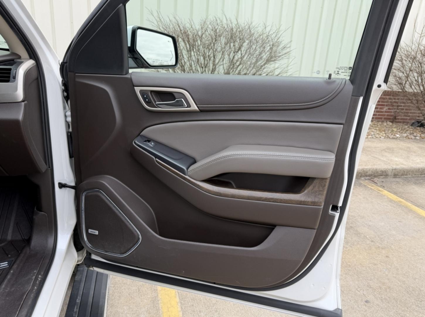 2018 WHITE /Tan GMC Yukon XL Denali 4WD (1GKS2HKJ1JR) with an 6.2L V8 engine, Automatic transmission, located at 2990 Old Orchard Rd., Jackson, MO, 63755, 37.354214, -89.612106 - 2018 GMC Yukon XL Denali 140xxx miles 4 Wheel Drive 6.2L V8 Automatic Leather 3rd Row Navigation Rear Entertainment Backup Camera Power/Heated/Cooled Seats Heated Rear Seats Heated Steering Wheel Power Running Boards Heads Up Display Bluetooth Remote Start Cruise Power Windows/Lock - Photo#20