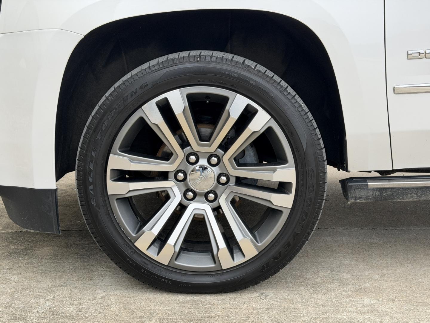 2018 WHITE /Tan GMC Yukon XL Denali 4WD (1GKS2HKJ1JR) with an 6.2L V8 engine, Automatic transmission, located at 2990 Old Orchard Rd., Jackson, MO, 63755, 37.354214, -89.612106 - 2018 GMC Yukon XL Denali 140xxx miles 4 Wheel Drive 6.2L V8 Automatic Leather 3rd Row Navigation Rear Entertainment Backup Camera Power/Heated/Cooled Seats Heated Rear Seats Heated Steering Wheel Power Running Boards Heads Up Display Bluetooth Remote Start Cruise Power Windows/Lock - Photo#46