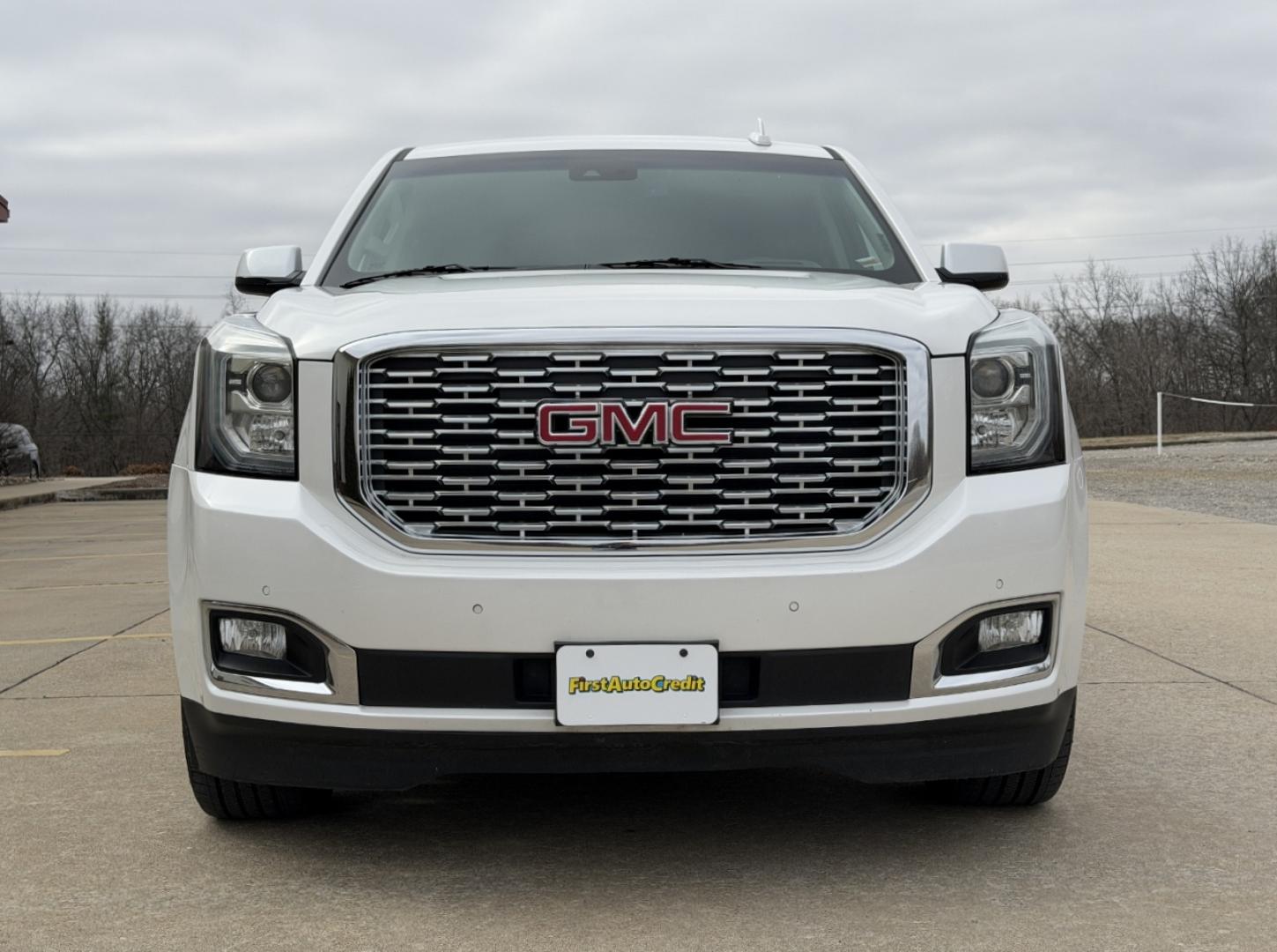 2018 WHITE /Tan GMC Yukon XL Denali 4WD (1GKS2HKJ1JR) with an 6.2L V8 engine, Automatic transmission, located at 2990 Old Orchard Rd., Jackson, MO, 63755, 37.354214, -89.612106 - 2018 GMC Yukon XL Denali 140xxx miles 4 Wheel Drive 6.2L V8 Automatic Leather 3rd Row Navigation Rear Entertainment Backup Camera Power/Heated/Cooled Seats Heated Rear Seats Heated Steering Wheel Power Running Boards Heads Up Display Bluetooth Remote Start Cruise Power Windows/Lock - Photo#17
