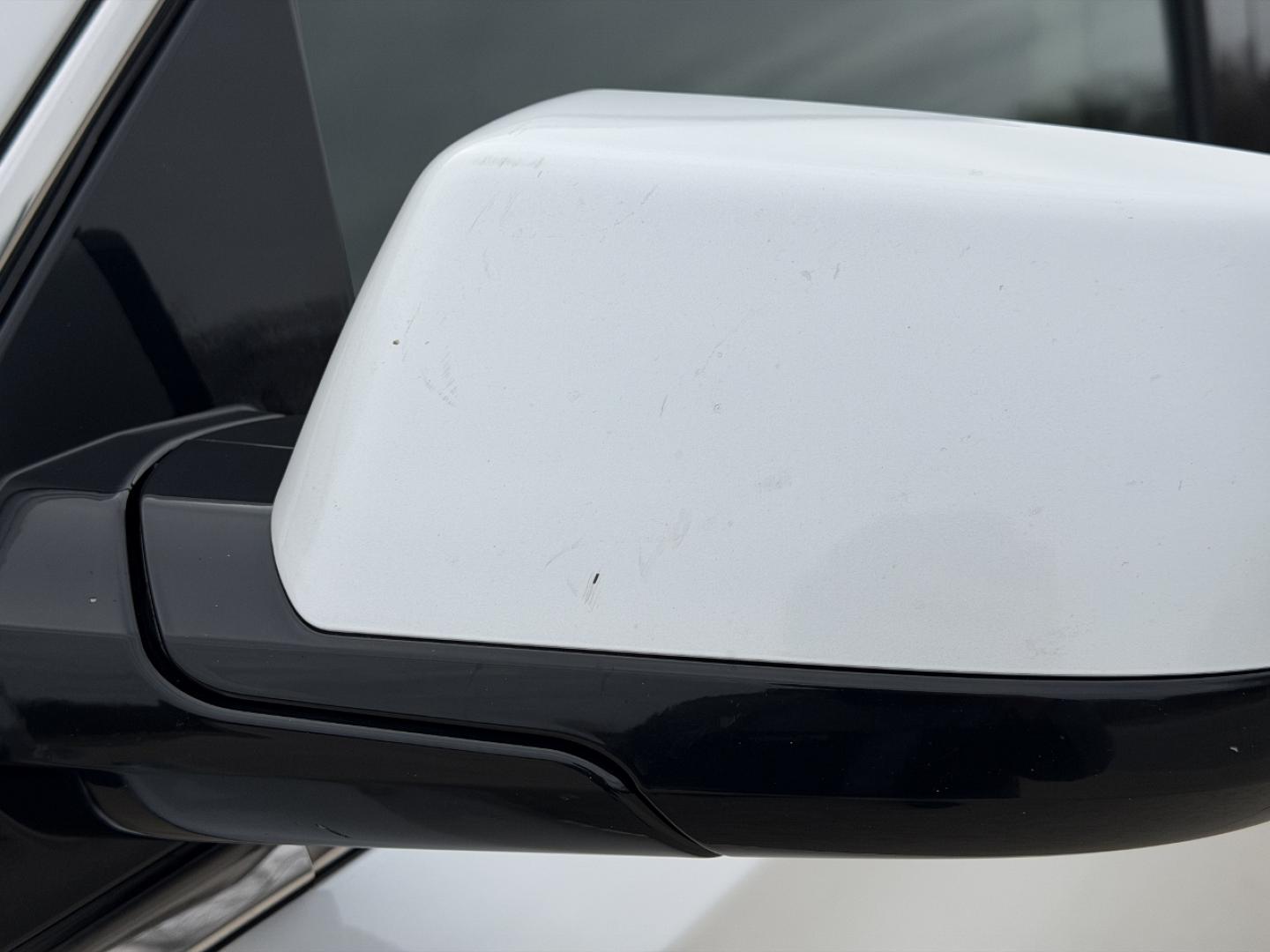 2018 WHITE /Tan GMC Yukon XL Denali 4WD (1GKS2HKJ1JR) with an 6.2L V8 engine, Automatic transmission, located at 2990 Old Orchard Rd., Jackson, MO, 63755, 37.354214, -89.612106 - 2018 GMC Yukon XL Denali 140xxx miles 4 Wheel Drive 6.2L V8 Automatic Leather 3rd Row Navigation Rear Entertainment Backup Camera Power/Heated/Cooled Seats Heated Rear Seats Heated Steering Wheel Power Running Boards Heads Up Display Bluetooth Remote Start Cruise Power Windows/Lock - Photo#52