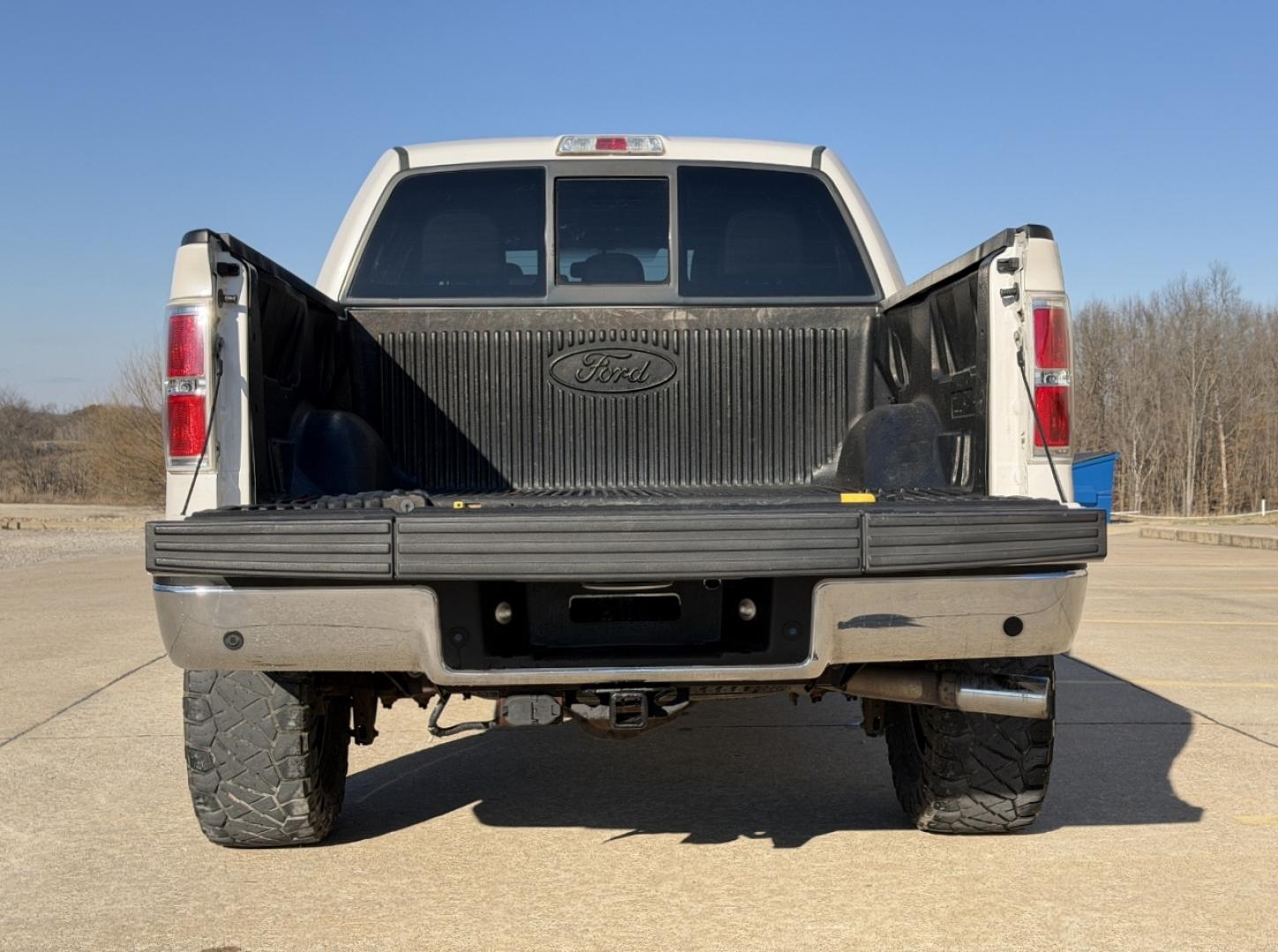 2013 WHITE /Black Ford F-150 Lariat SuperCrew 6.5-ft. Bed 4WD (1FTFW1ET1DK) with an 3.5L V6 TURBO engine, Automatic transmission, located at 2990 Old Orchard Rd., Jackson, MO, 63755, 37.354214, -89.612106 - 2013 Ford F-150 Lariat 159xxx miles 4x4 3.5L V6 Automatic Leather Navigation Power/Heated/Cooled Seats Backup Camera Sunroof Bluetooth Remote Start Cruise Power Windows/Locks/Mirrors We have financing available and we accept trades! Fill out a credit application on our website or come - Photo#22