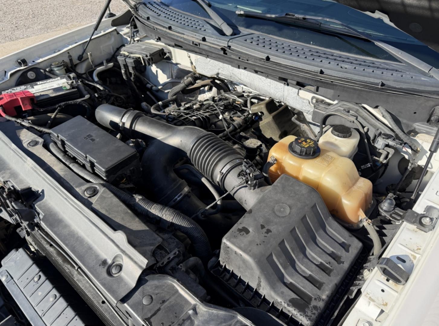 2013 WHITE /Black Ford F-150 Lariat SuperCrew 6.5-ft. Bed 4WD (1FTFW1ET1DK) with an 3.5L V6 TURBO engine, Automatic transmission, located at 2990 Old Orchard Rd., Jackson, MO, 63755, 37.354214, -89.612106 - 2013 Ford F-150 Lariat 159xxx miles 4x4 3.5L V6 Automatic Leather Navigation Power/Heated/Cooled Seats Backup Camera Sunroof Bluetooth Remote Start Cruise Power Windows/Locks/Mirrors We have financing available and we accept trades! Fill out a credit application on our website or come - Photo#36