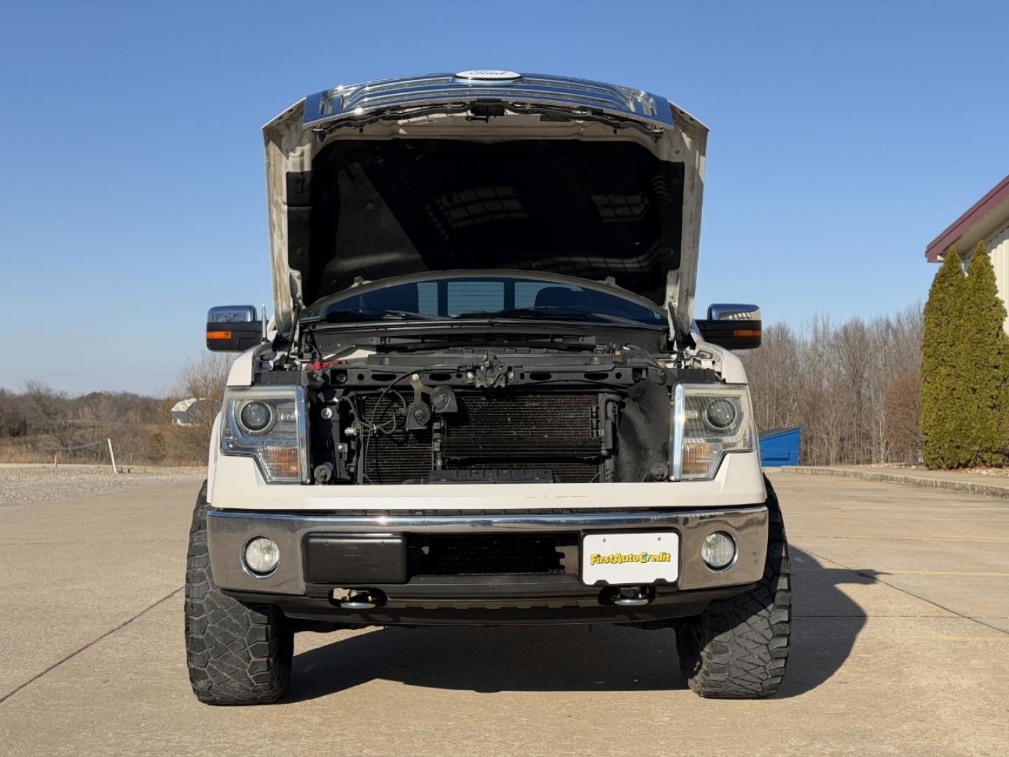 2013 WHITE /Black Ford F-150 Lariat SuperCrew 6.5-ft. Bed 4WD (1FTFW1ET1DK) with an 3.5L V6 TURBO engine, Automatic transmission, located at 2990 Old Orchard Rd., Jackson, MO, 63755, 37.354214, -89.612106 - 2013 Ford F-150 Lariat 159xxx miles 4x4 3.5L V6 Automatic Leather Navigation Power/Heated/Cooled Seats Backup Camera Sunroof Bluetooth Remote Start Cruise Power Windows/Locks/Mirrors We have financing available and we accept trades! Fill out a credit application on our website or come - Photo#35