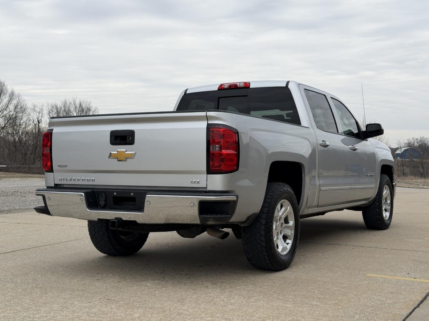 2014 SILVER /Tan Chevrolet Silverado 1500 LTZ Crew Cab 4WD (3GCUKSEC7EG) with an 5.3L V8 engine, Automatic transmission, located at 2990 Old Orchard Rd., Jackson, MO, 63755, 37.354214, -89.612106 - 2014 Chevrolet Silverado 1500 LTZ 174xxx miles 4x4 5.3L V8 Automatic Leather Backup Camera Power/Heated/Cooled Seats Heated Steering Wheel Bluetooth Cruise Power Windows/Locks/Mirrors We have financing available and we accept trades! Fill out a credit application on our website or come b - Photo#9