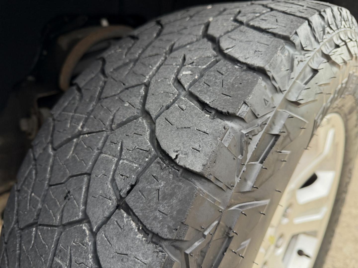 2014 SILVER /Tan Chevrolet Silverado 1500 LTZ Crew Cab 4WD (3GCUKSEC7EG) with an 5.3L V8 engine, Automatic transmission, located at 2990 Old Orchard Rd., Jackson, MO, 63755, 37.354214, -89.612106 - 2014 Chevrolet Silverado 1500 LTZ 174xxx miles 4x4 5.3L V8 Automatic Leather Backup Camera Power/Heated/Cooled Seats Heated Steering Wheel Bluetooth Cruise Power Windows/Locks/Mirrors We have financing available and we accept trades! Fill out a credit application on our website or come b - Photo#35