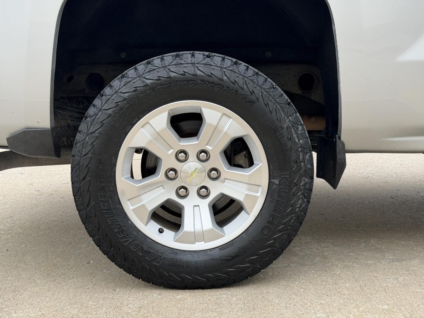 2014 SILVER /Tan Chevrolet Silverado 1500 LTZ Crew Cab 4WD (3GCUKSEC7EG) with an 5.3L V8 engine, Automatic transmission, located at 2990 Old Orchard Rd., Jackson, MO, 63755, 37.354214, -89.612106 - 2014 Chevrolet Silverado 1500 LTZ 174xxx miles 4x4 5.3L V8 Automatic Leather Backup Camera Power/Heated/Cooled Seats Heated Steering Wheel Bluetooth Cruise Power Windows/Locks/Mirrors We have financing available and we accept trades! Fill out a credit application on our website or come b - Photo#38