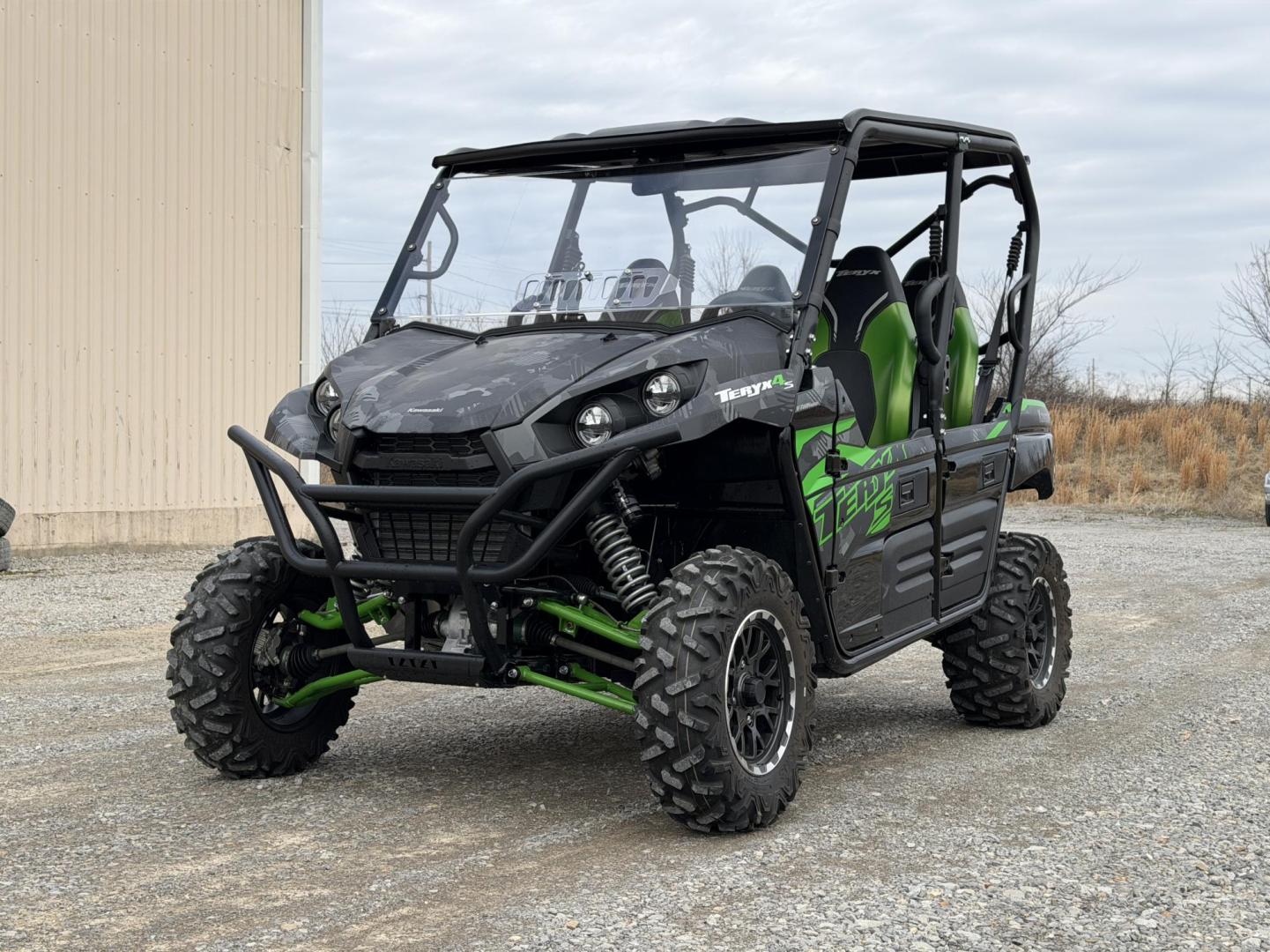 2025 GRAY /Black Kawasaki KRT800 J/K - (JKBRTCJ18SB) , Automatic transmission, located at 2990 Old Orchard Rd., Jackson, MO, 63755, 37.354214, -89.612106 - 2025 Kawasaki KRT800JSFAN Teryx4s 816 miles 4x4 Automatic We have financing available and we accept trades! Fill out a credit application on our website or come by today! If you have any questions, give us a call at (573) 204-7777 or visit our website at firstautocredit.com. - Photo#3