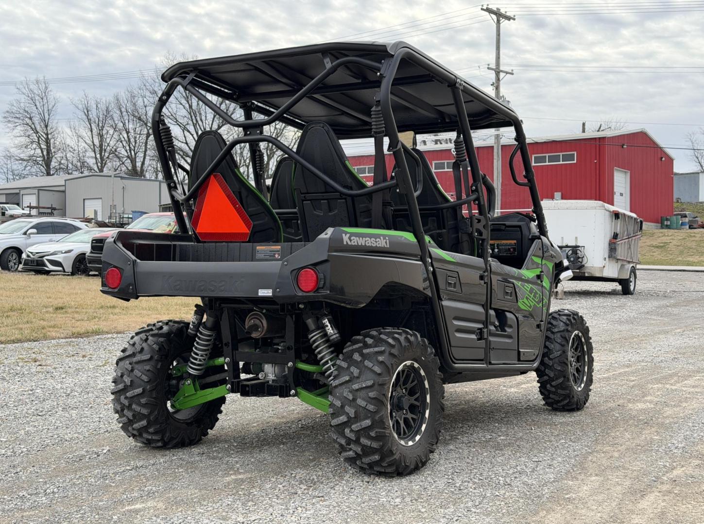 2025 GRAY /Black Kawasaki KRT800 J/K - (JKBRTCJ18SB) , Automatic transmission, located at 2990 Old Orchard Rd., Jackson, MO, 63755, 37.354214, -89.612106 - 2025 Kawasaki KRT800JSFAN Teryx4s 816 miles 4x4 Automatic We have financing available and we accept trades! Fill out a credit application on our website or come by today! If you have any questions, give us a call at (573) 204-7777 or visit our website at firstautocredit.com. - Photo#6