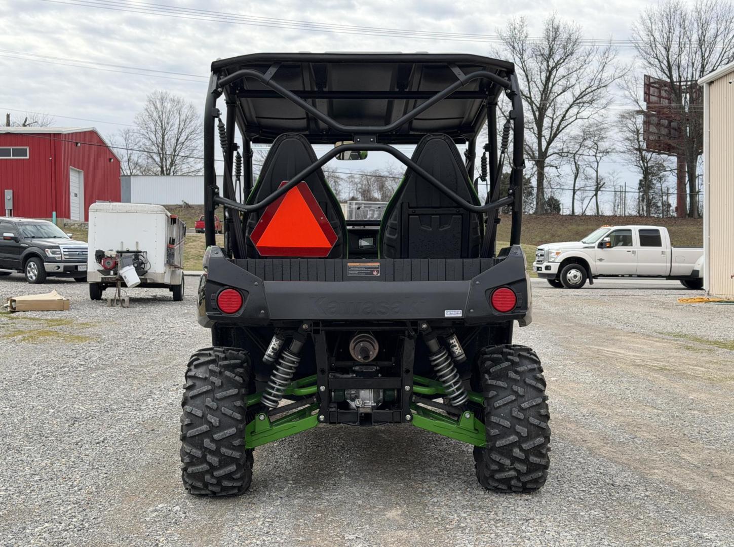 2025 GRAY /Black Kawasaki KRT800 J/K - (JKBRTCJ18SB) , Automatic transmission, located at 2990 Old Orchard Rd., Jackson, MO, 63755, 37.354214, -89.612106 - 2025 Kawasaki KRT800JSFAN Teryx4s 816 miles 4x4 Automatic We have financing available and we accept trades! Fill out a credit application on our website or come by today! If you have any questions, give us a call at (573) 204-7777 or visit our website at firstautocredit.com. - Photo#8