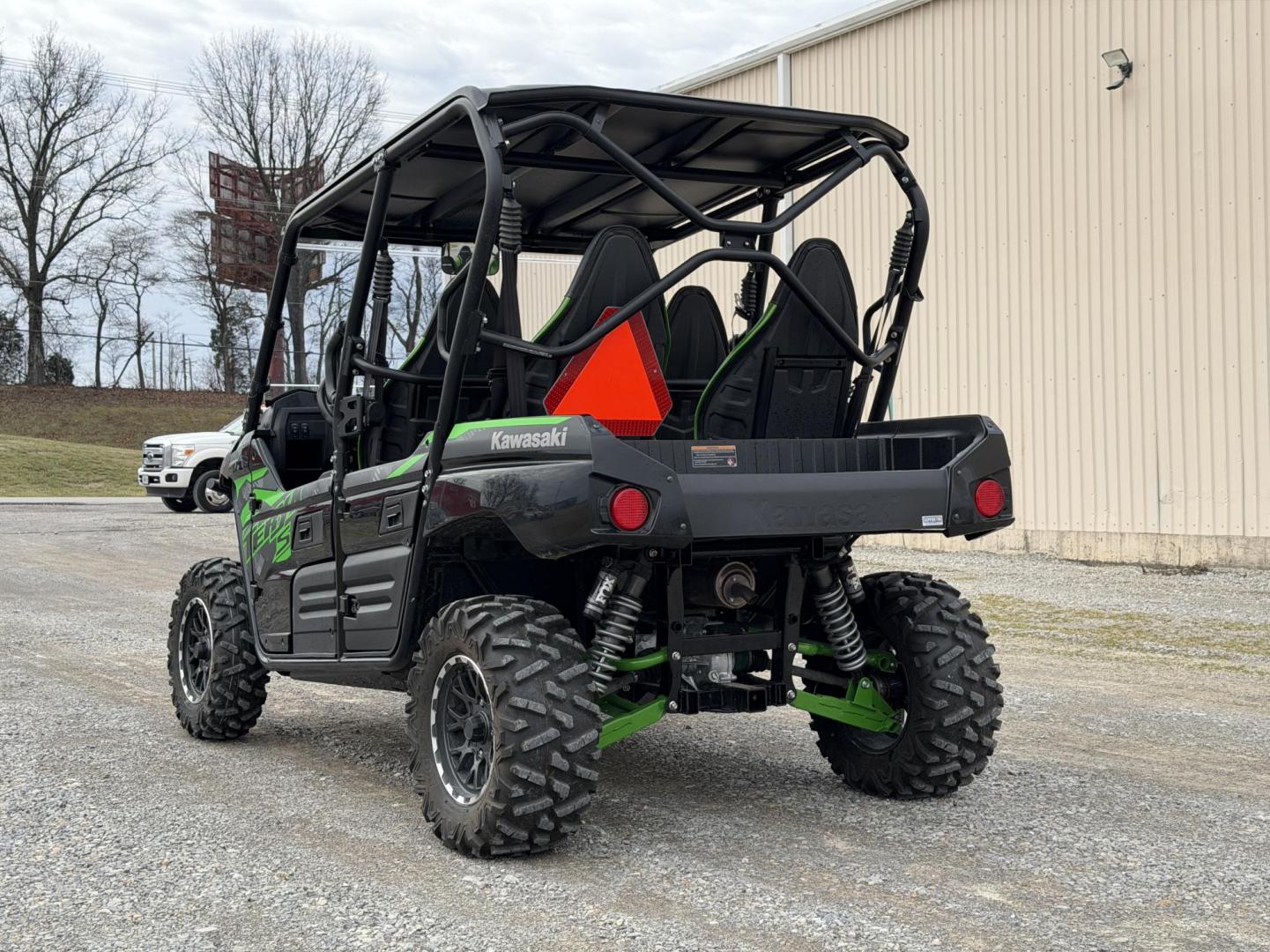 2025 GRAY /Black Kawasaki KRT800 J/K - (JKBRTCJ18SB) , Automatic transmission, located at 2990 Old Orchard Rd., Jackson, MO, 63755, 37.354214, -89.612106 - 2025 Kawasaki KRT800JSFAN Teryx4s 816 miles 4x4 Automatic We have financing available and we accept trades! Fill out a credit application on our website or come by today! If you have any questions, give us a call at (573) 204-7777 or visit our website at firstautocredit.com. - Photo#7