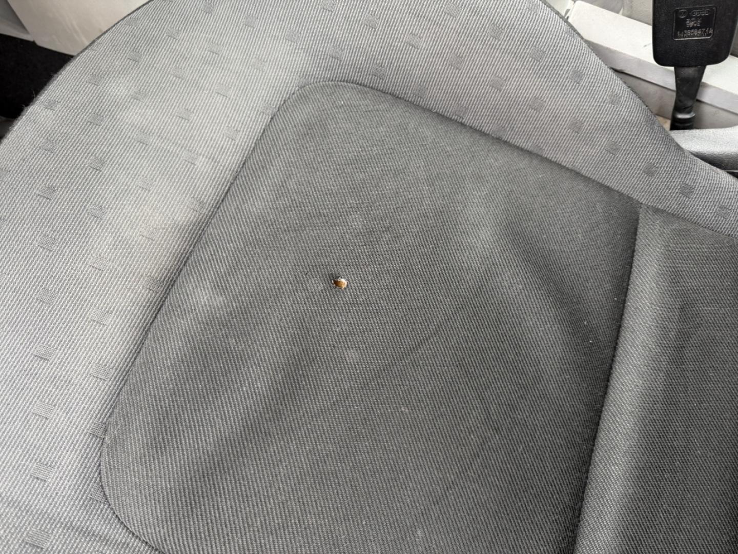 1998 RED /Gray Volkswagen New Beetle Base (3VWBB61C9WM) with an 2.0L 4 Cyl. engine, Manual transmission, located at 2990 Old Orchard Rd., Jackson, MO, 63755, 37.354214, -89.612106 - 1998 Volkswagen New Beetle 87xxx miles Front Wheel Drive 2.0L 4 Cyl. Manual We have financing available and we accept trades! Fill out a credit application on our website or come by today! If you have any questions, give us a call at (573) 204-7777 or visit our website at firstautocredit.com. - Photo#46