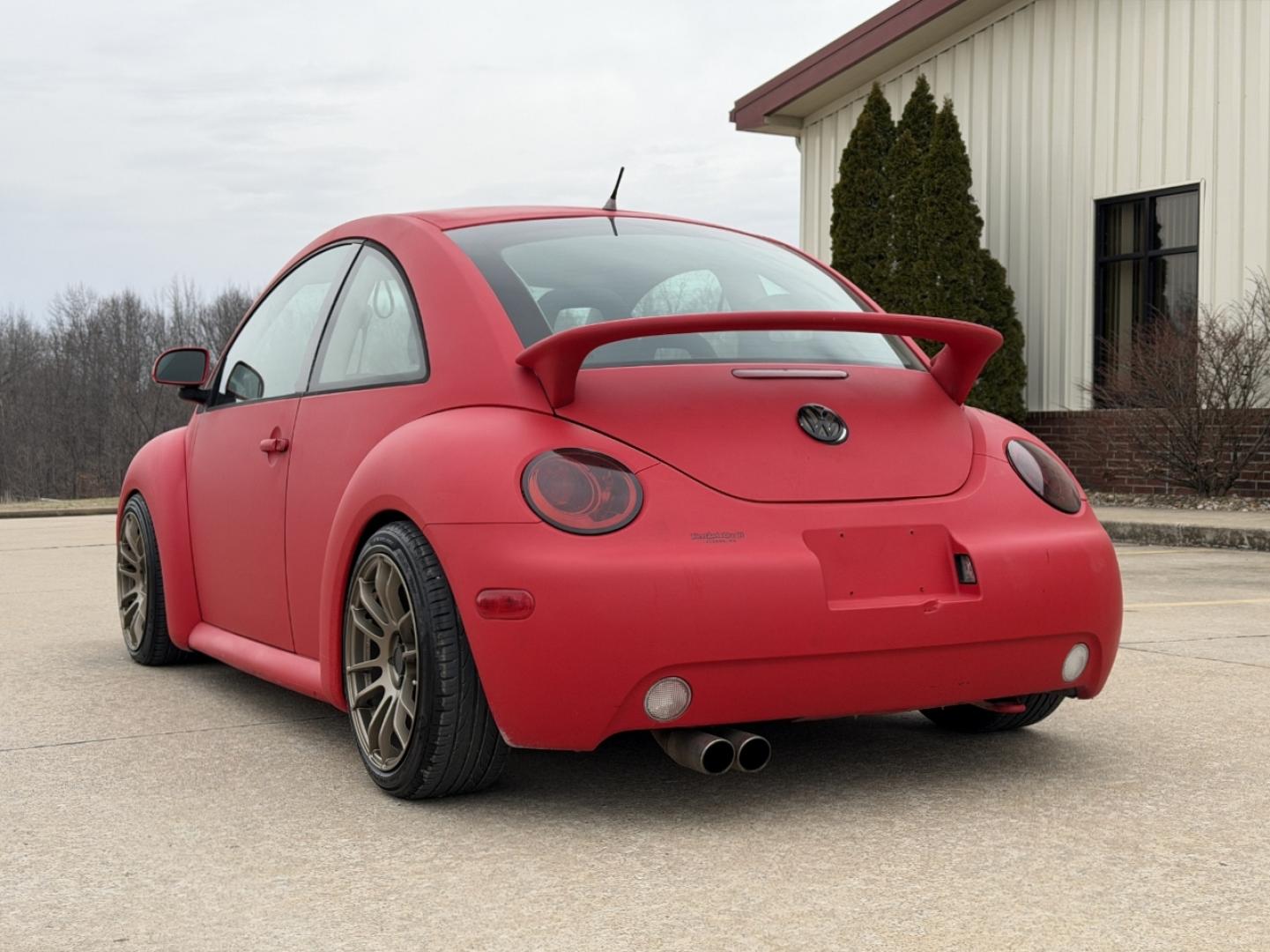 1998 RED /Gray Volkswagen New Beetle Base (3VWBB61C9WM) with an 2.0L 4 Cyl. engine, Manual transmission, located at 2990 Old Orchard Rd., Jackson, MO, 63755, 37.354214, -89.612106 - 1998 Volkswagen New Beetle 87xxx miles Front Wheel Drive 2.0L 4 Cyl. Manual We have financing available and we accept trades! Fill out a credit application on our website or come by today! If you have any questions, give us a call at (573) 204-7777 or visit our website at firstautocredit.com. - Photo#6
